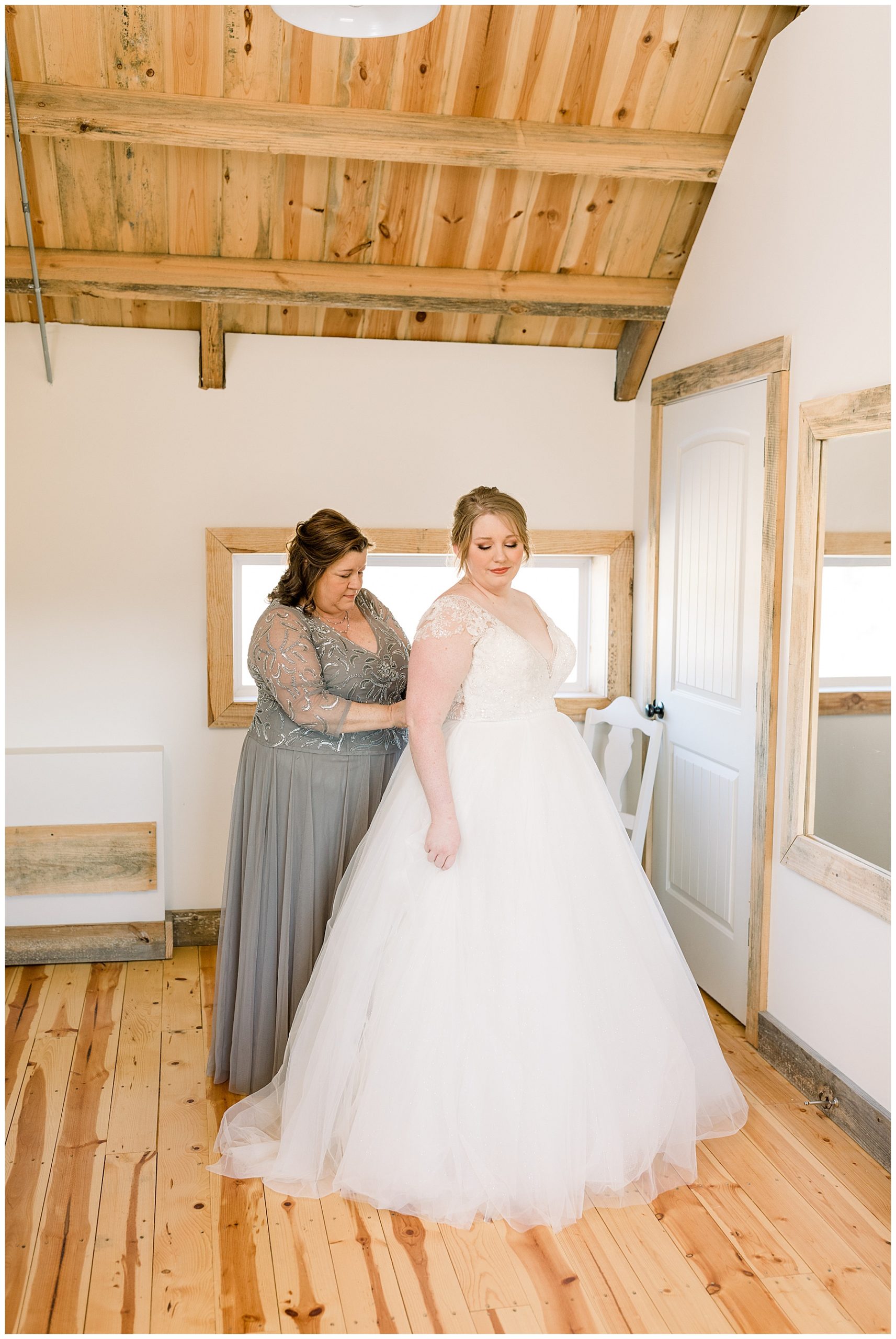 Waters Edge at Tart Farms Wedding Day - Tiffany L Johnson Phootgraphy_0026.jpg Waters Edge at Tart Farms Wedding Day - Tiffany L Johnson Phootgraphy_0026.jpg