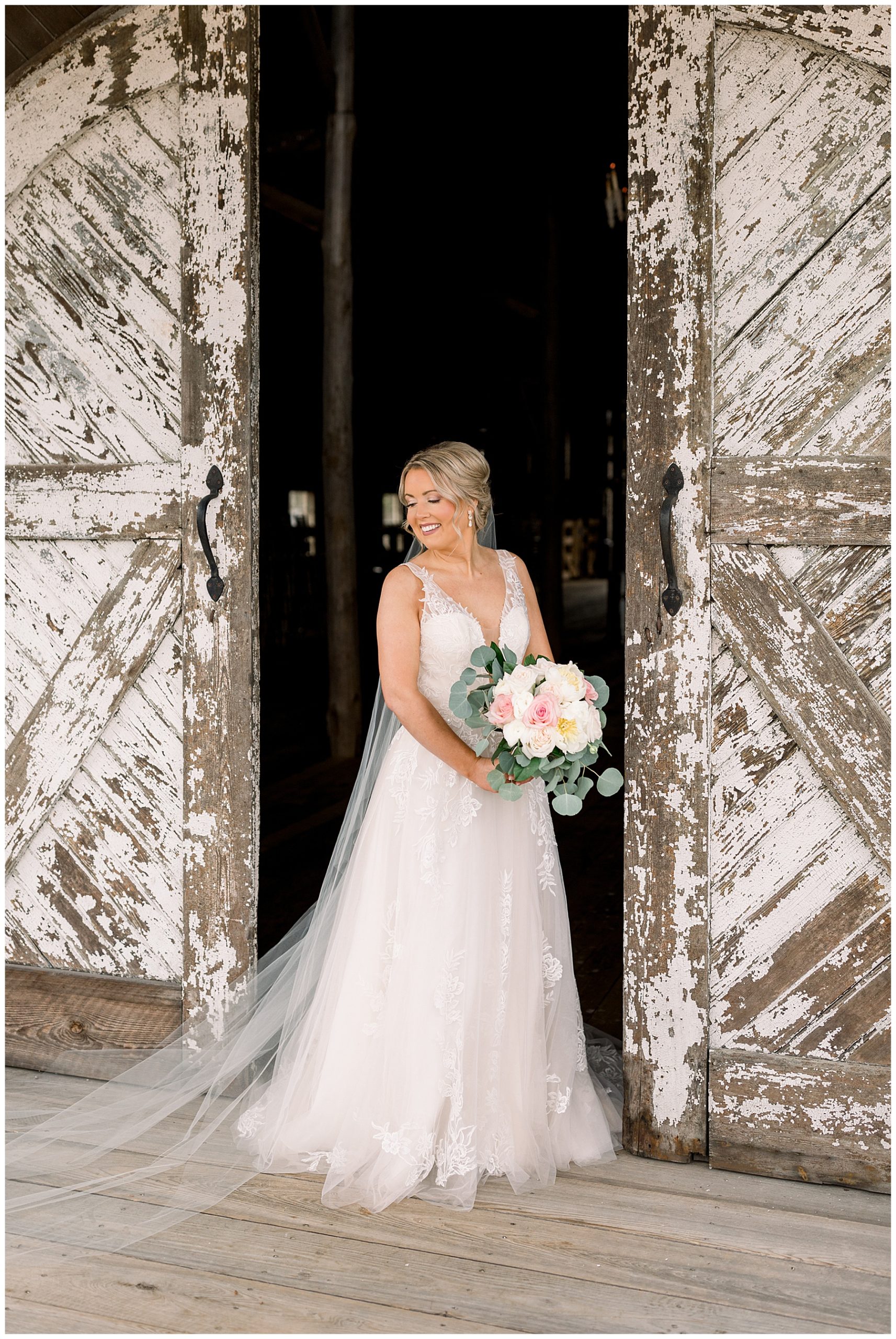 May Lew Farm Wedding - May Lew Farm Bridal Session - Tiffany L Johnson Photographer_0045.jpg