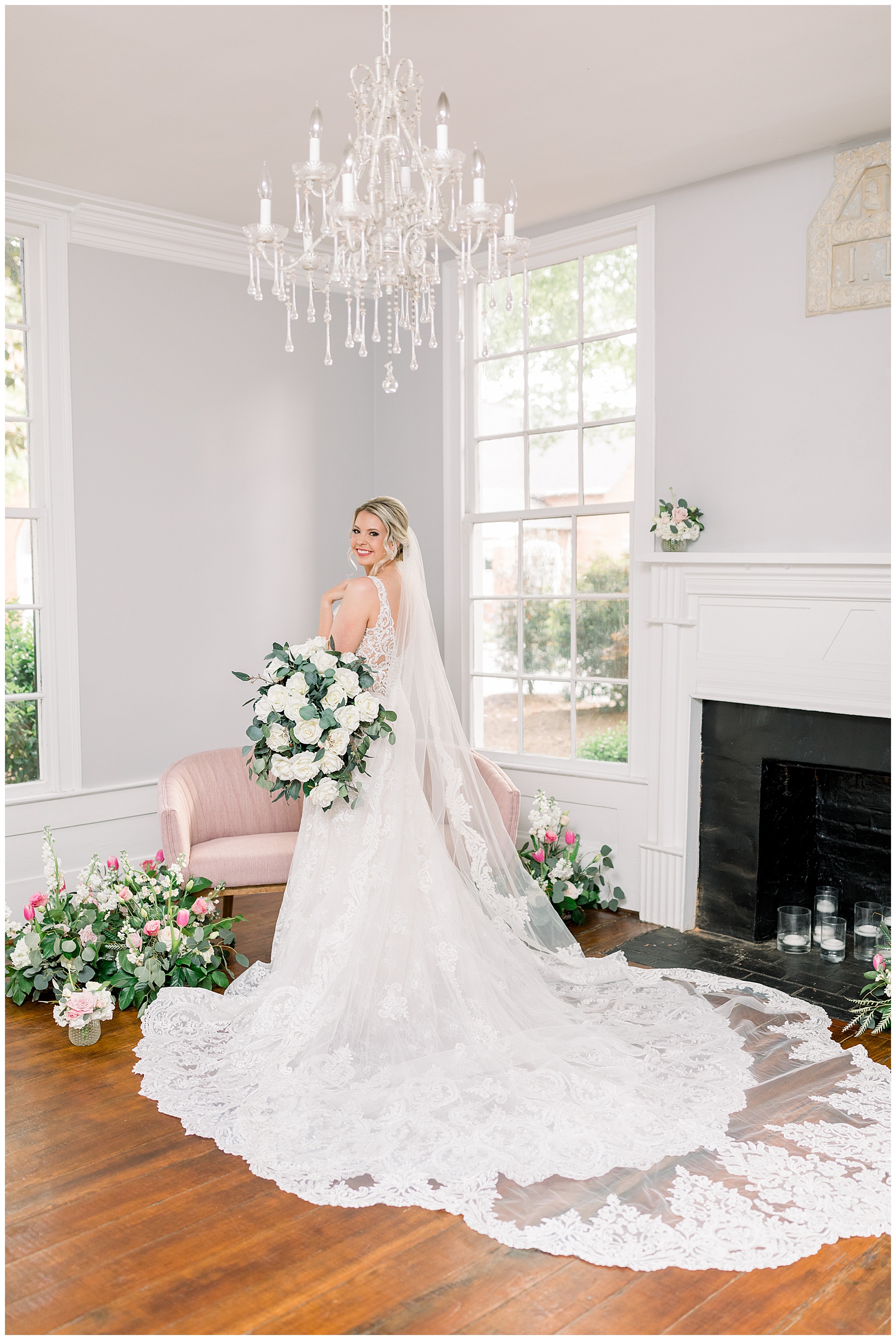 Mims House Bridal Session - Leslie Alford Mims House Bridal Session - Tiffany L Johnson Photography_0003.jpg