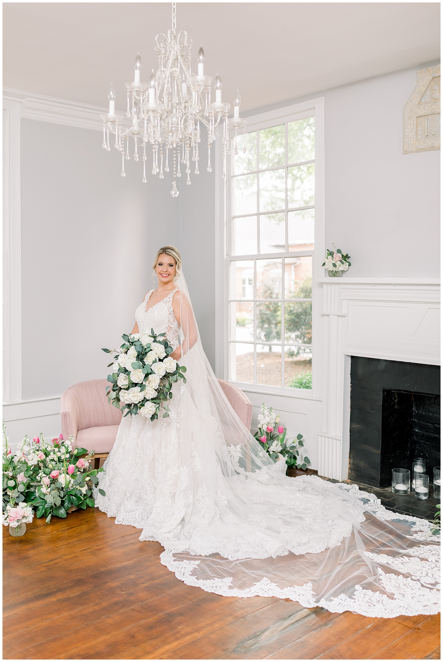 Mims House Bridal Session - Leslie Alford Mims House Bridal Session - Tiffany L Johnson Photography_0009.jpg