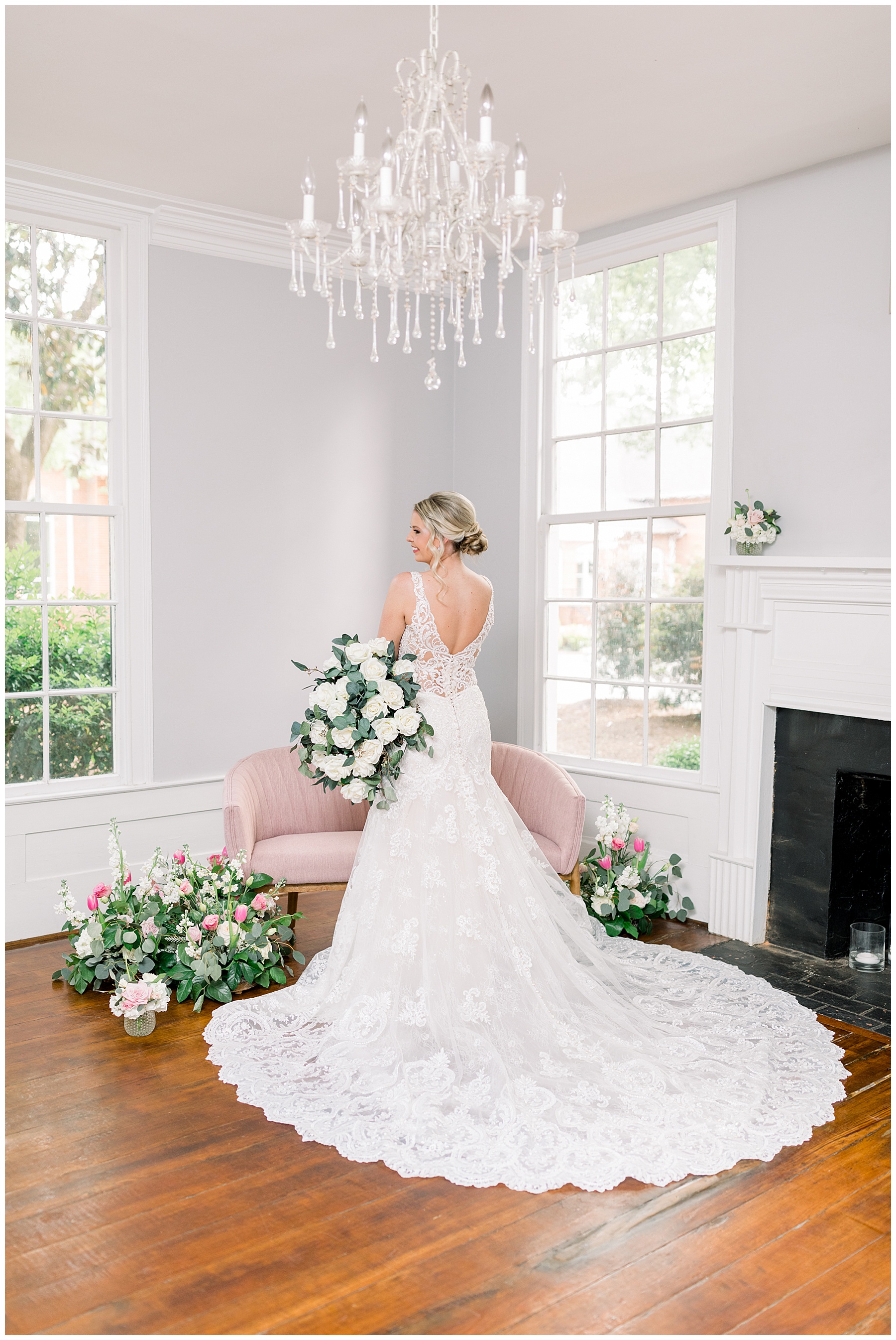 Mims House Bridal Session - Leslie Alford Mims House Bridal Session - Tiffany L Johnson Photography_0015.jpg