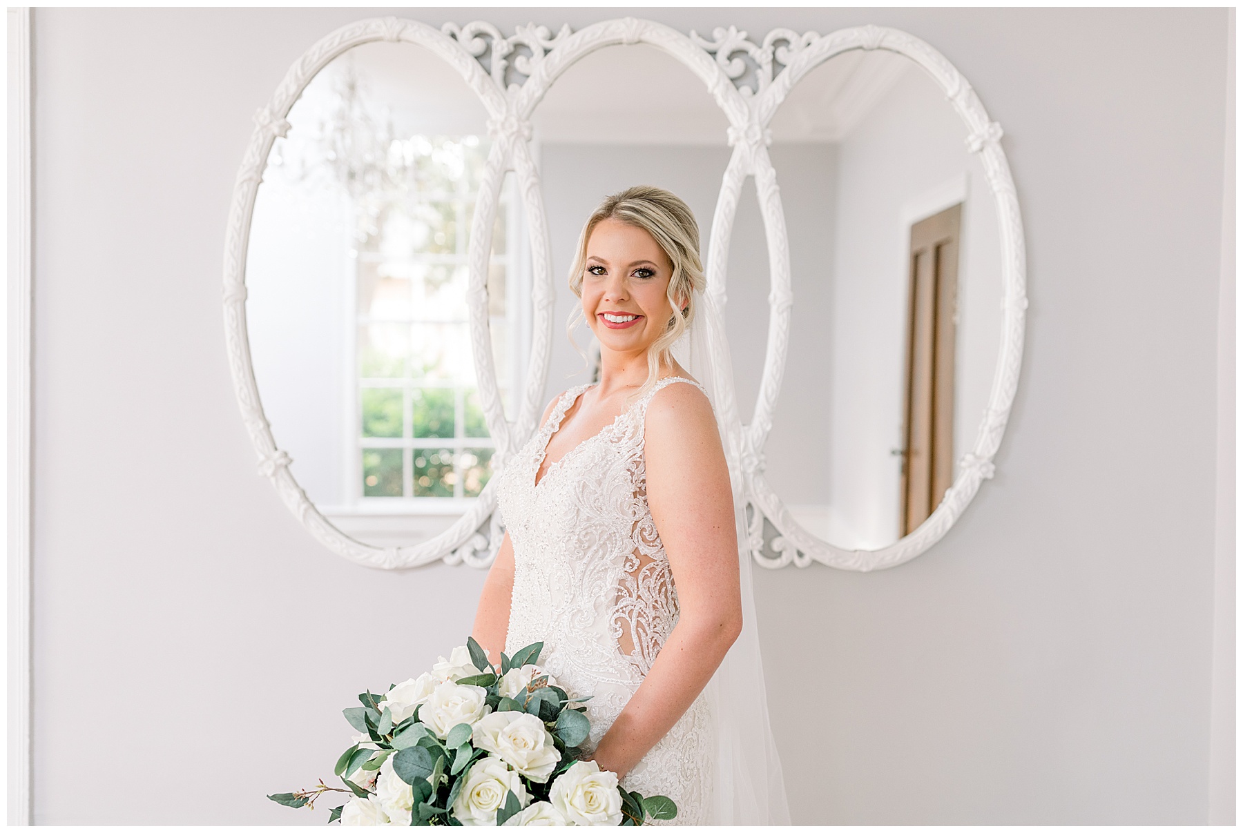 Mims House Bridal Session - Leslie Alford Mims House Bridal Session - Tiffany L Johnson Photography_0019.jpg