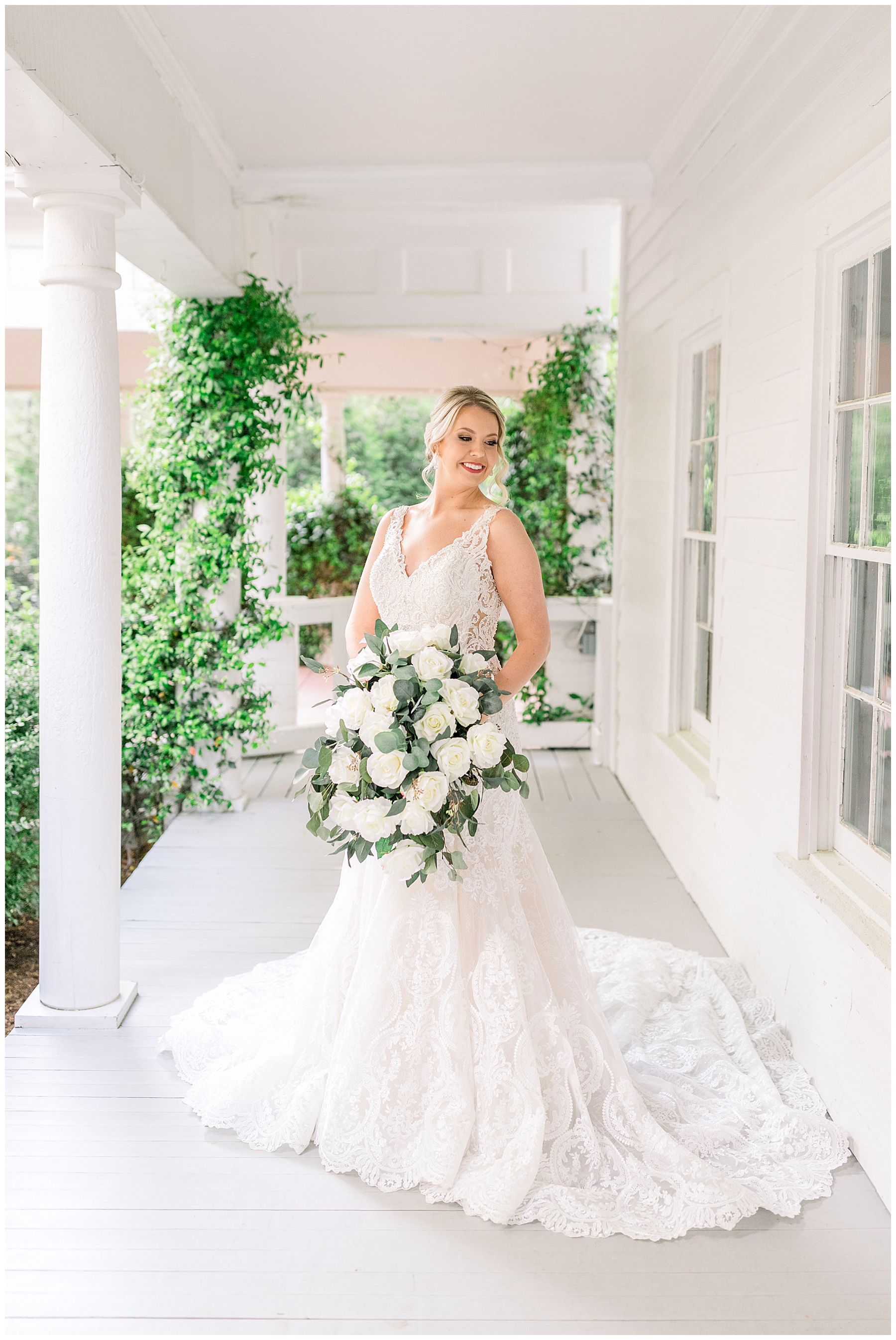 Mims House Bridal Session - Leslie Alford Mims House Bridal Session - Tiffany L Johnson Photography_0025.jpg