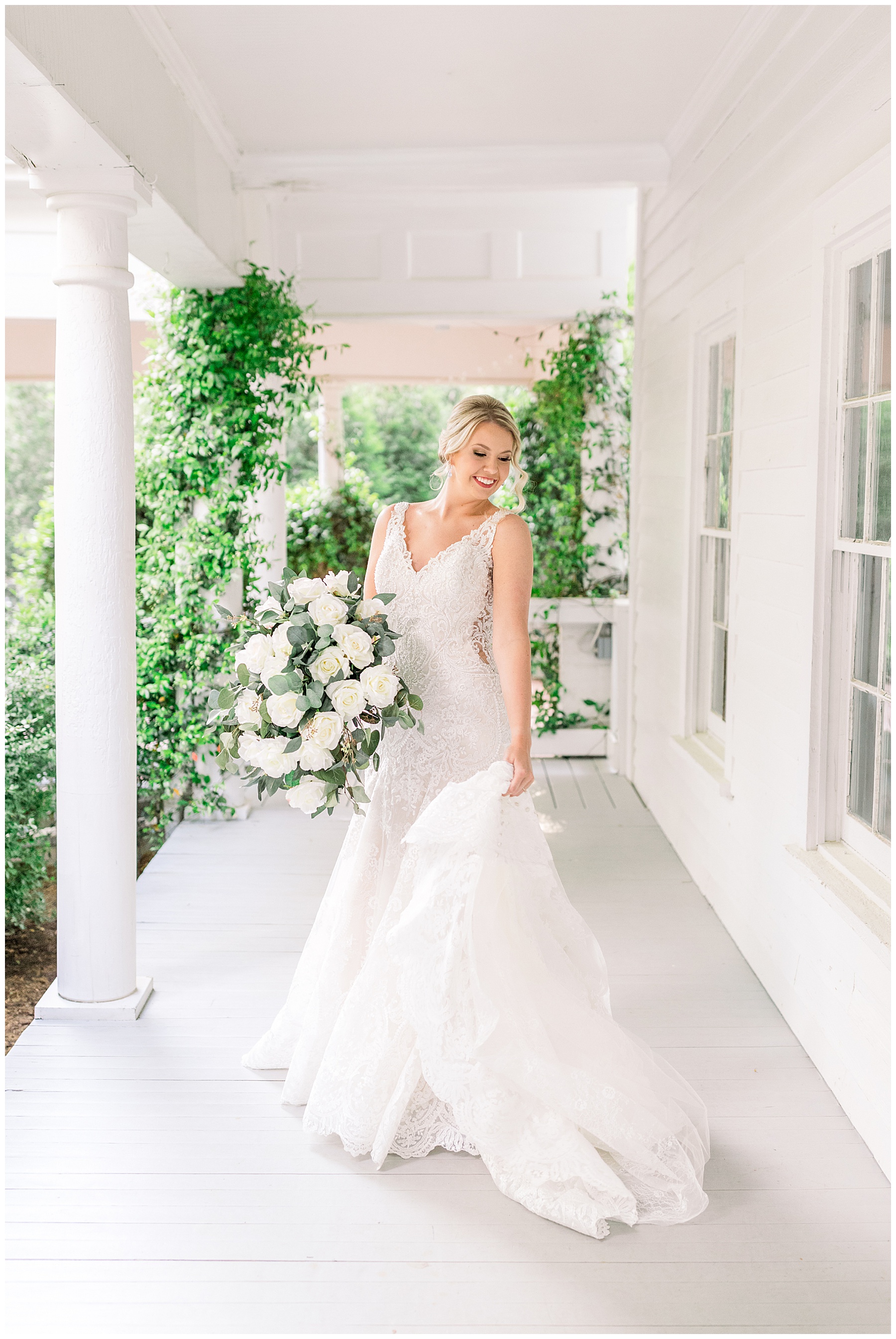 Mims House Bridal Session - Leslie Alford Mims House Bridal Session - Tiffany L Johnson Photography_0027.jpg