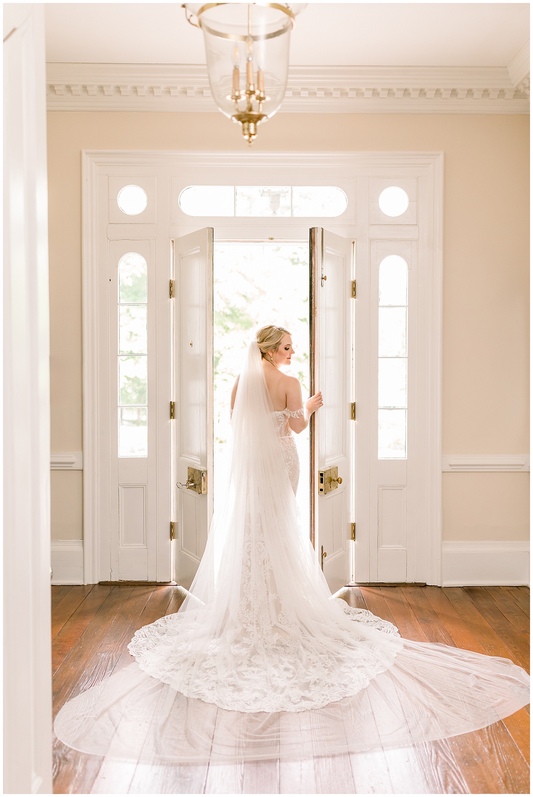 Rose Hill Bridal Session - Tiffany L Johnson Photography - Rose Hill Estate_0003.jpg
