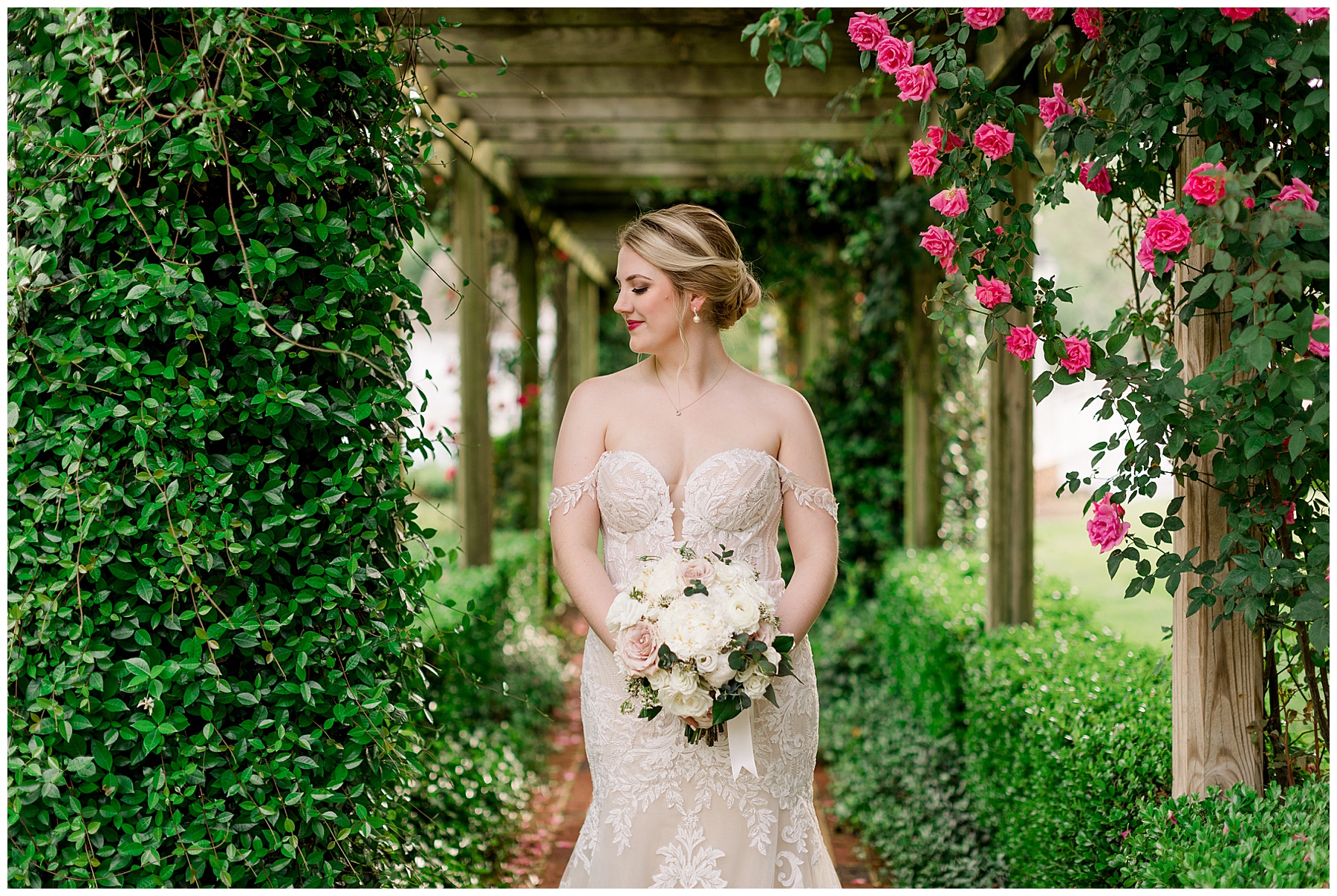 Rose Hill Bridal Session - Tiffany L Johnson Photography - Rose Hill Estate_0011.jpg