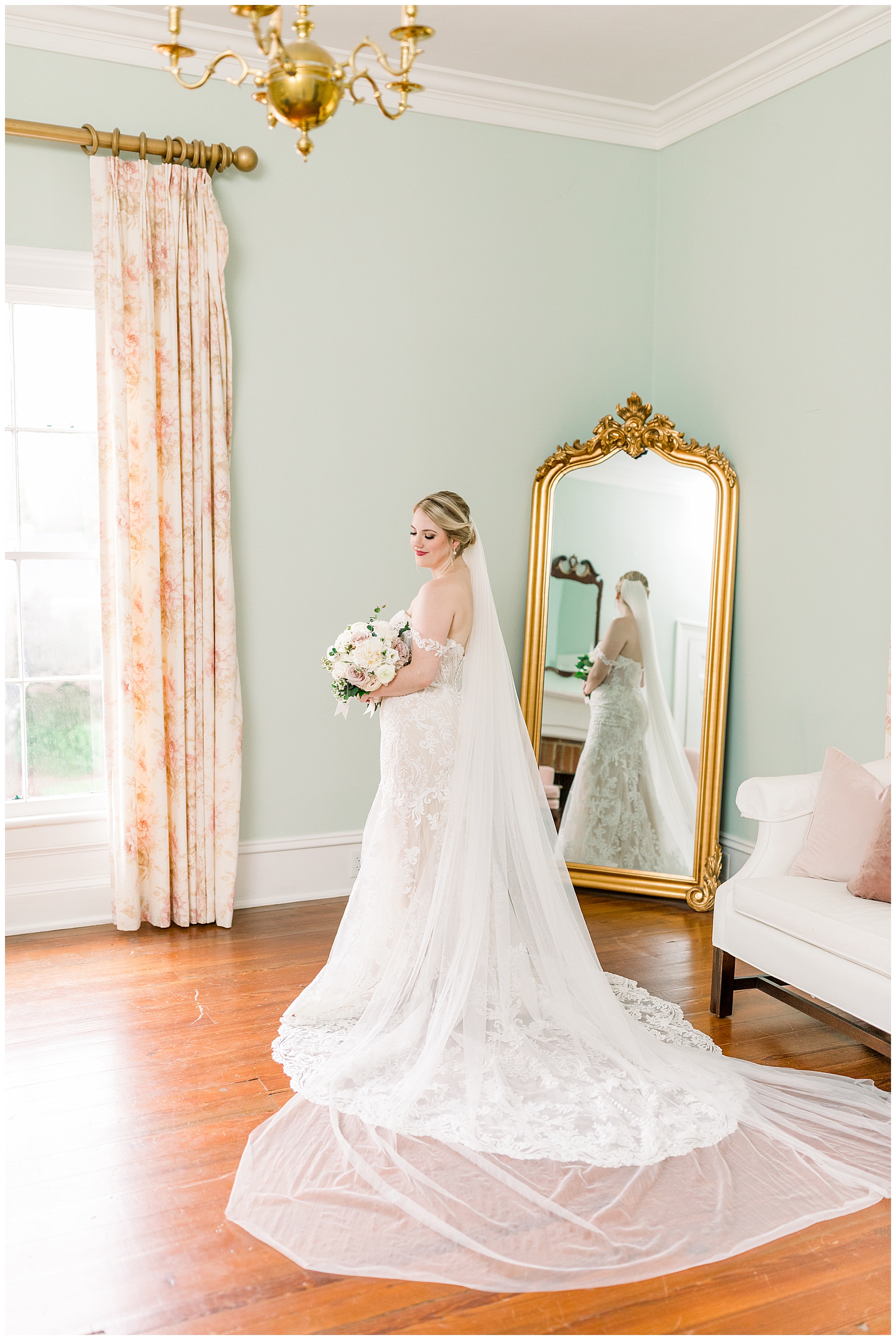 Rose Hill Bridal Session - Tiffany L Johnson Photography - Rose Hill Estate_0028.jpg