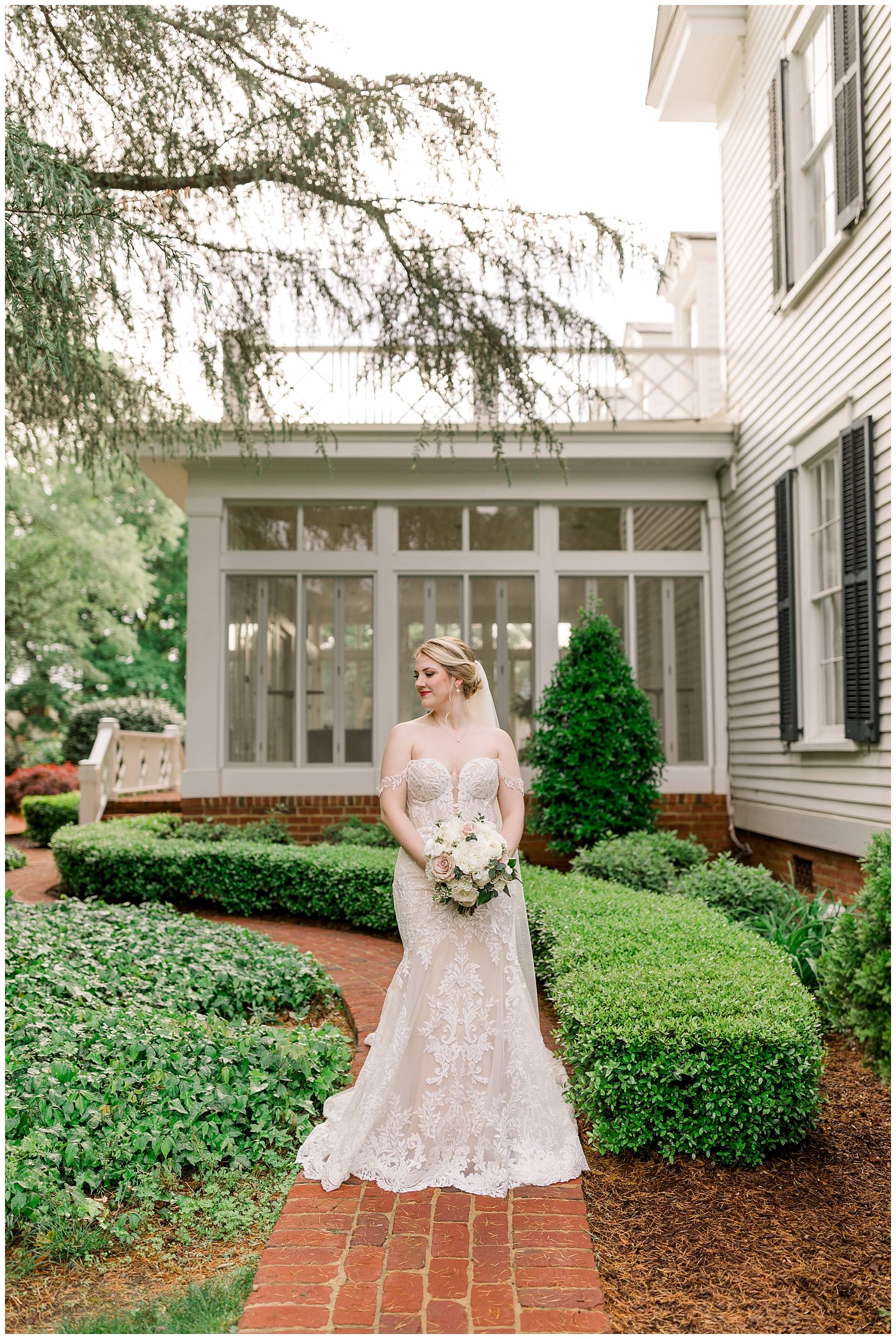Rose Hill Bridal Session - Tiffany L Johnson Photography - Rose Hill Estate_0062.jpg