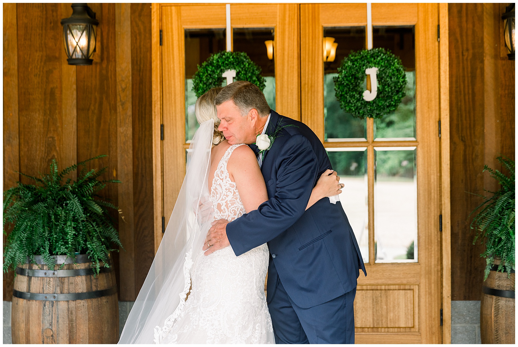 The Barn at Broadslab wedding day - tiffany l johnson photography_0037