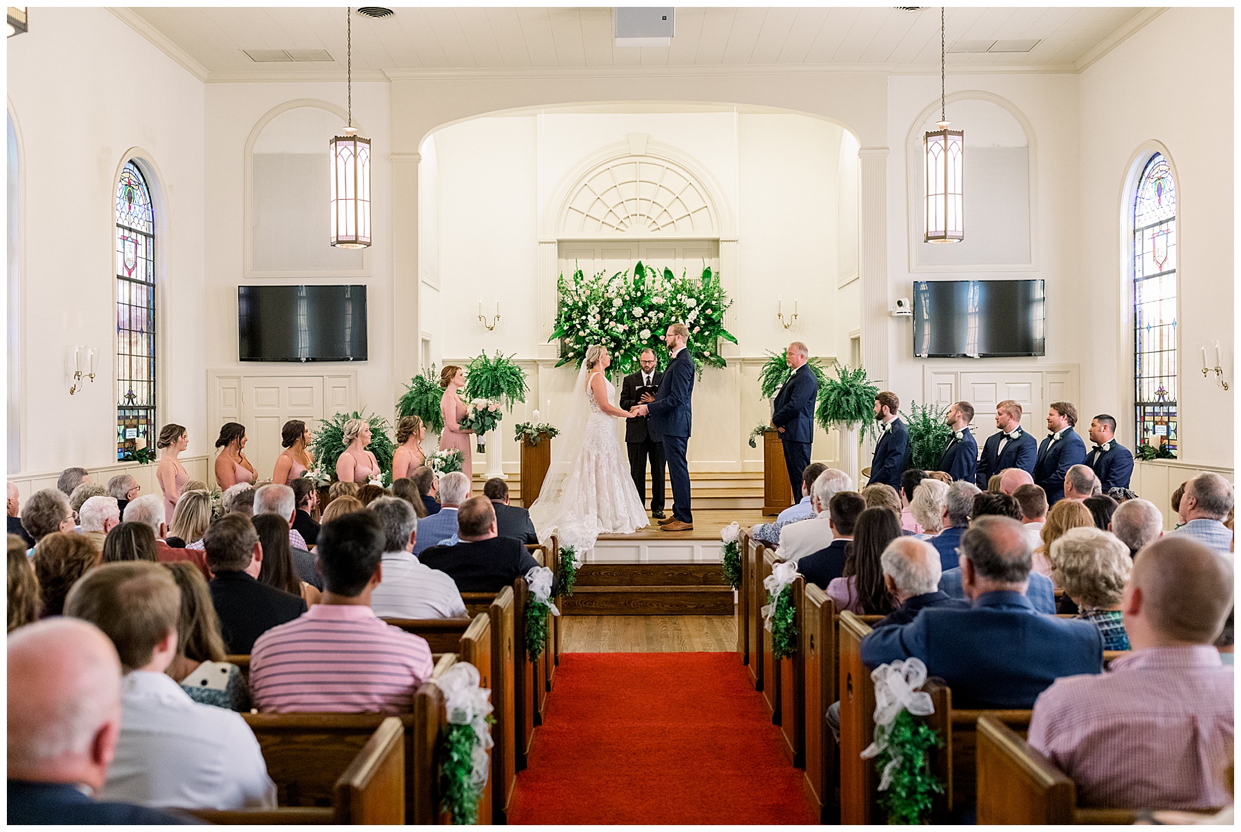 The Barn at Broadslab wedding day - tiffany l johnson photography_0083