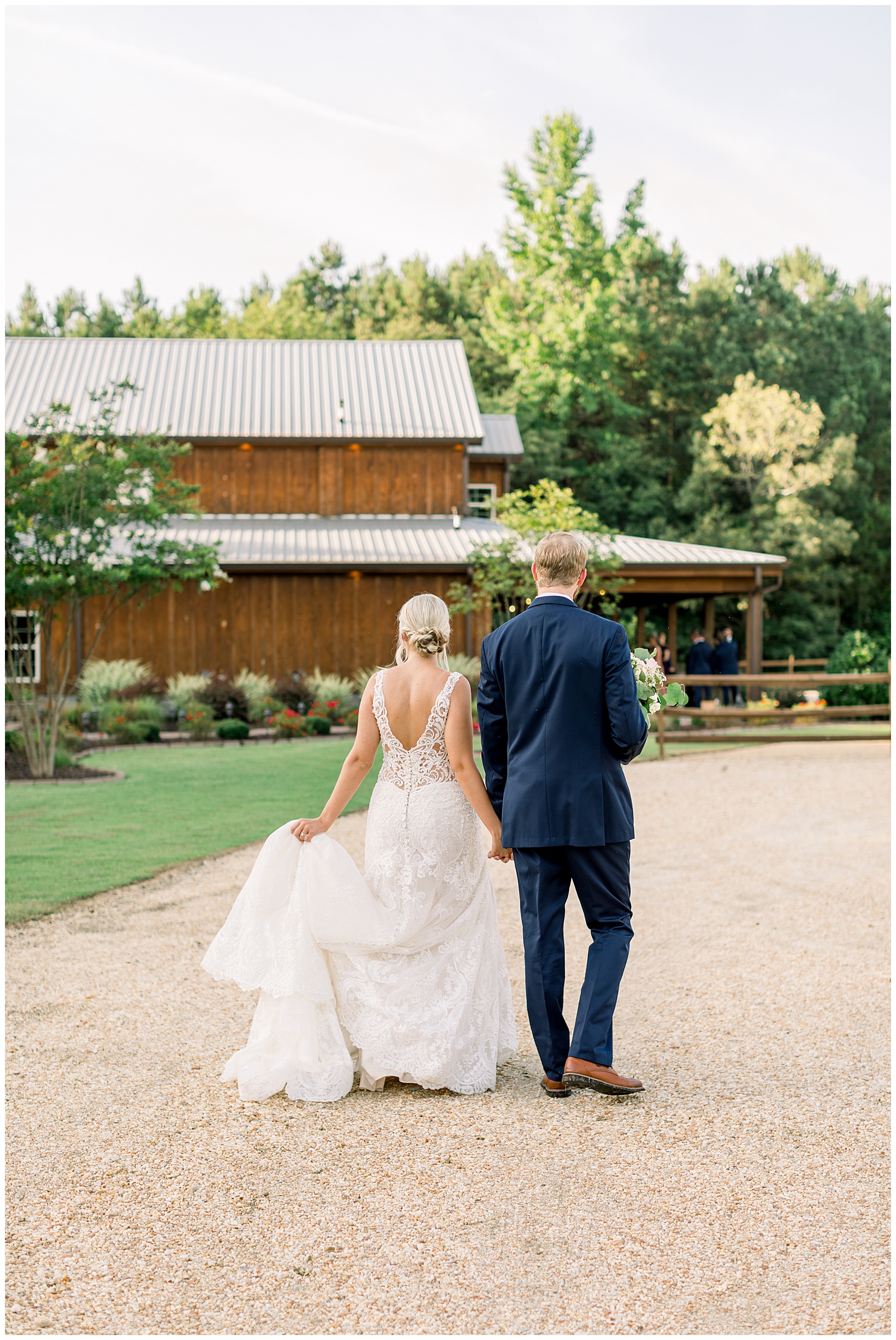 The Barn at Broadslab wedding day - tiffany l johnson photography_0131