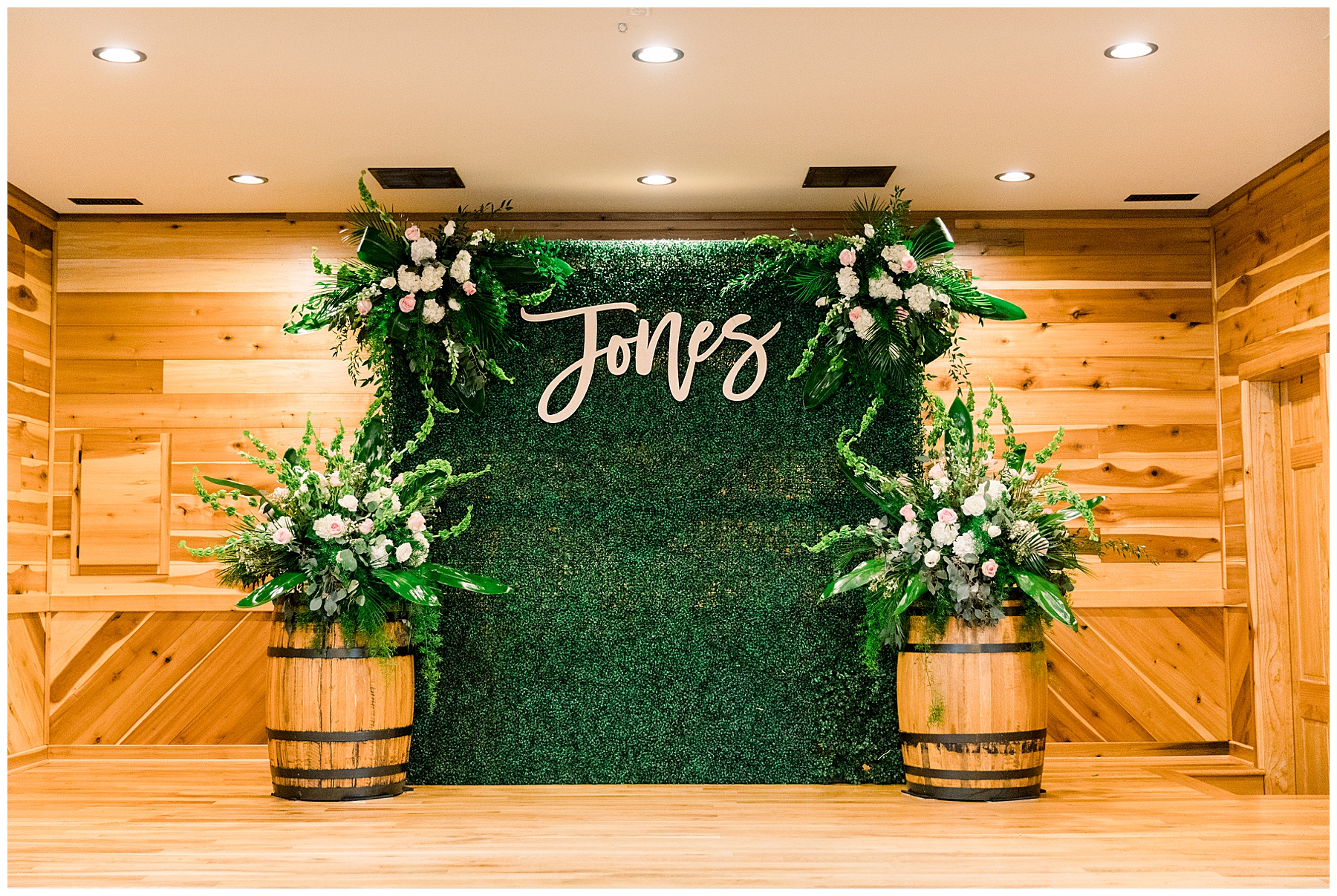 The Barn at Broadslab wedding day - tiffany l johnson photography_0142