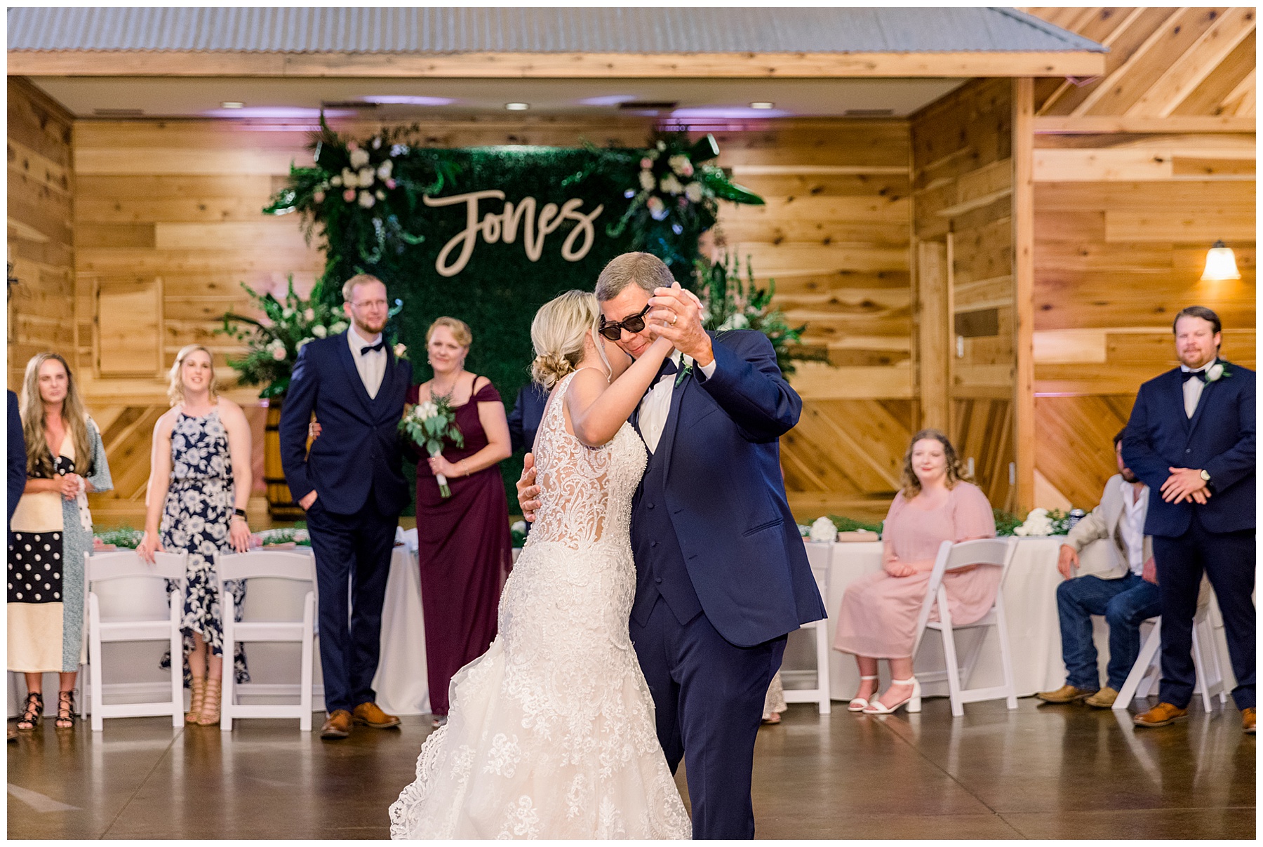 The Barn at Broadslab wedding day - tiffany l johnson photography_0154