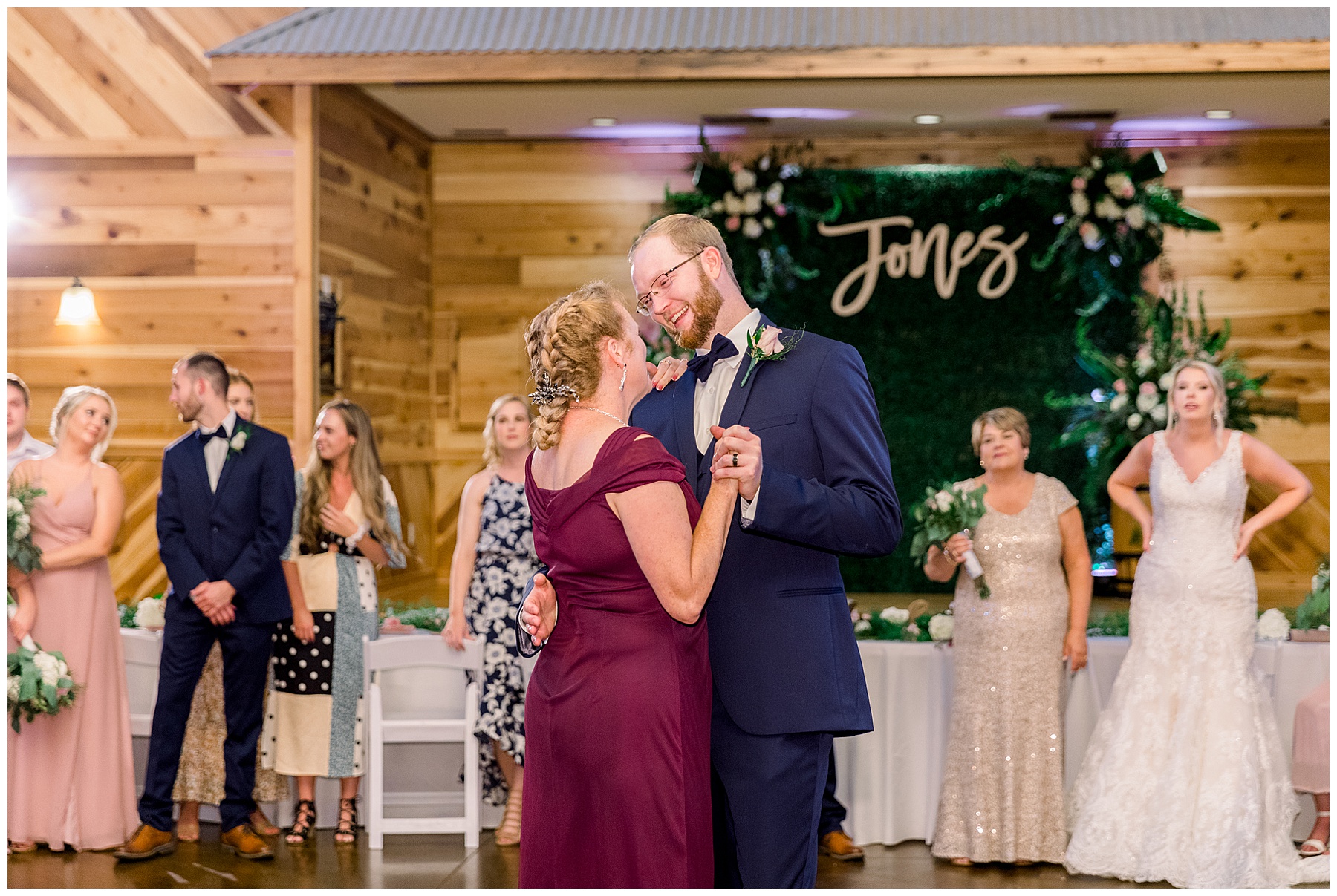 The Barn at Broadslab wedding day - tiffany l johnson photography_0155