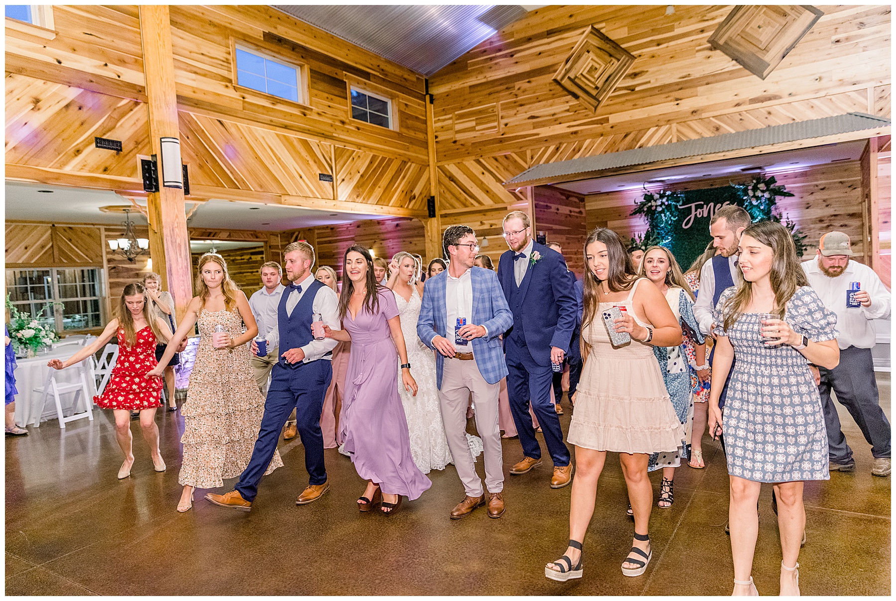 The Barn at Broadslab wedding day - tiffany l johnson photography_0164