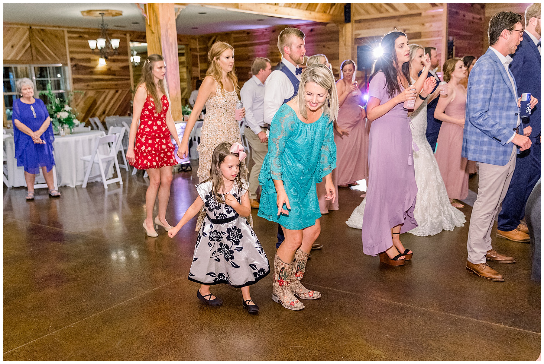 The Barn at Broadslab wedding day - tiffany l johnson photography_0166