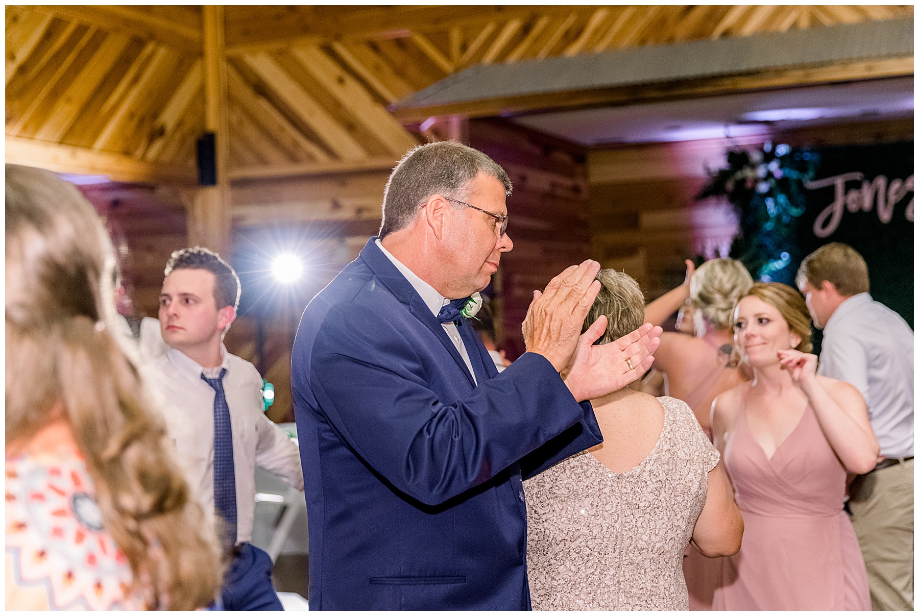 The Barn at Broadslab wedding day - tiffany l johnson photography_0171