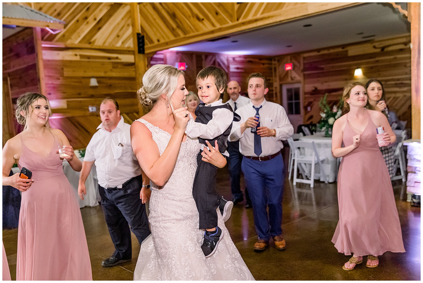 The Barn at Broadslab wedding day - tiffany l johnson photography_0173
