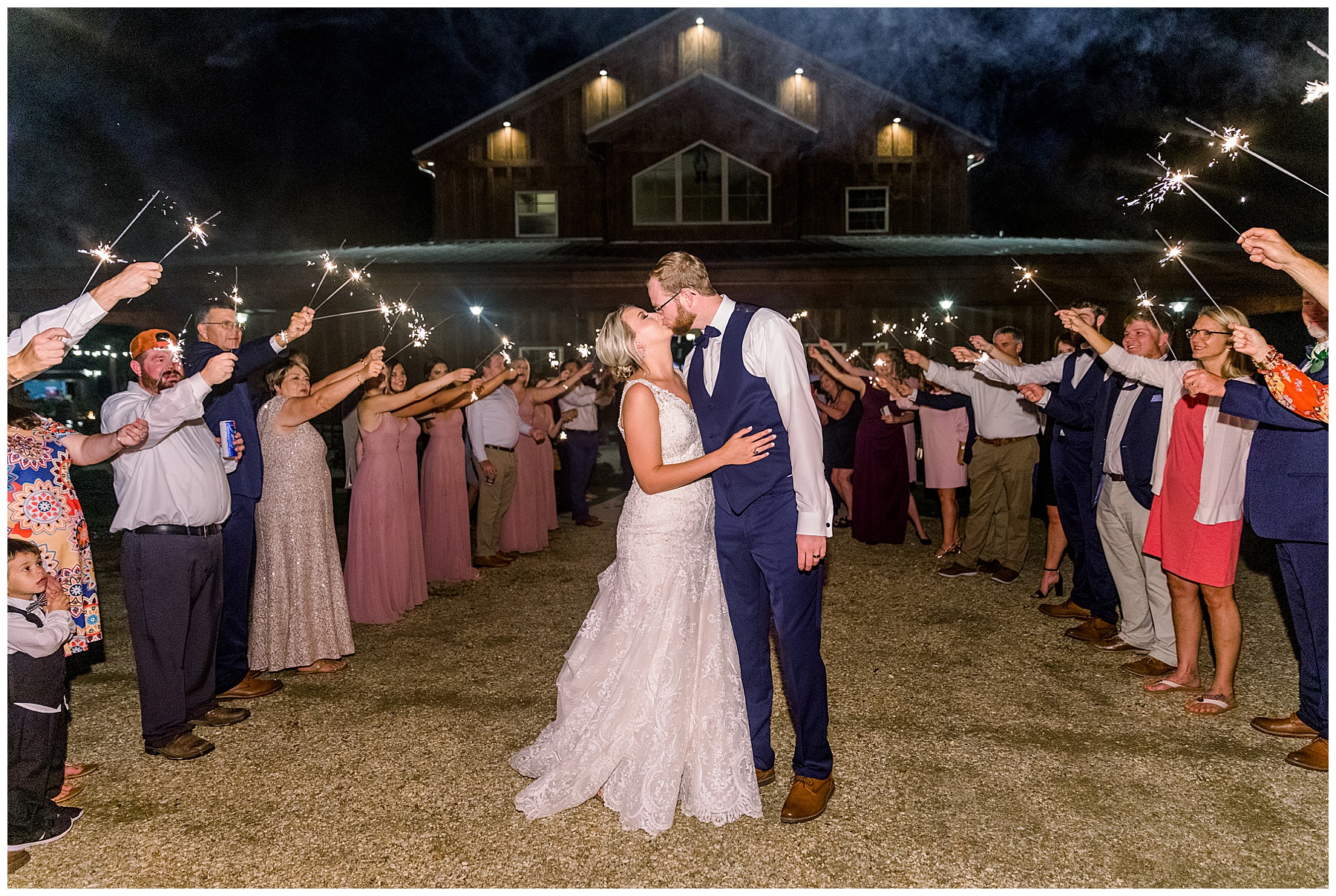 The Barn at Broadslab wedding day - tiffany l johnson photography_0175