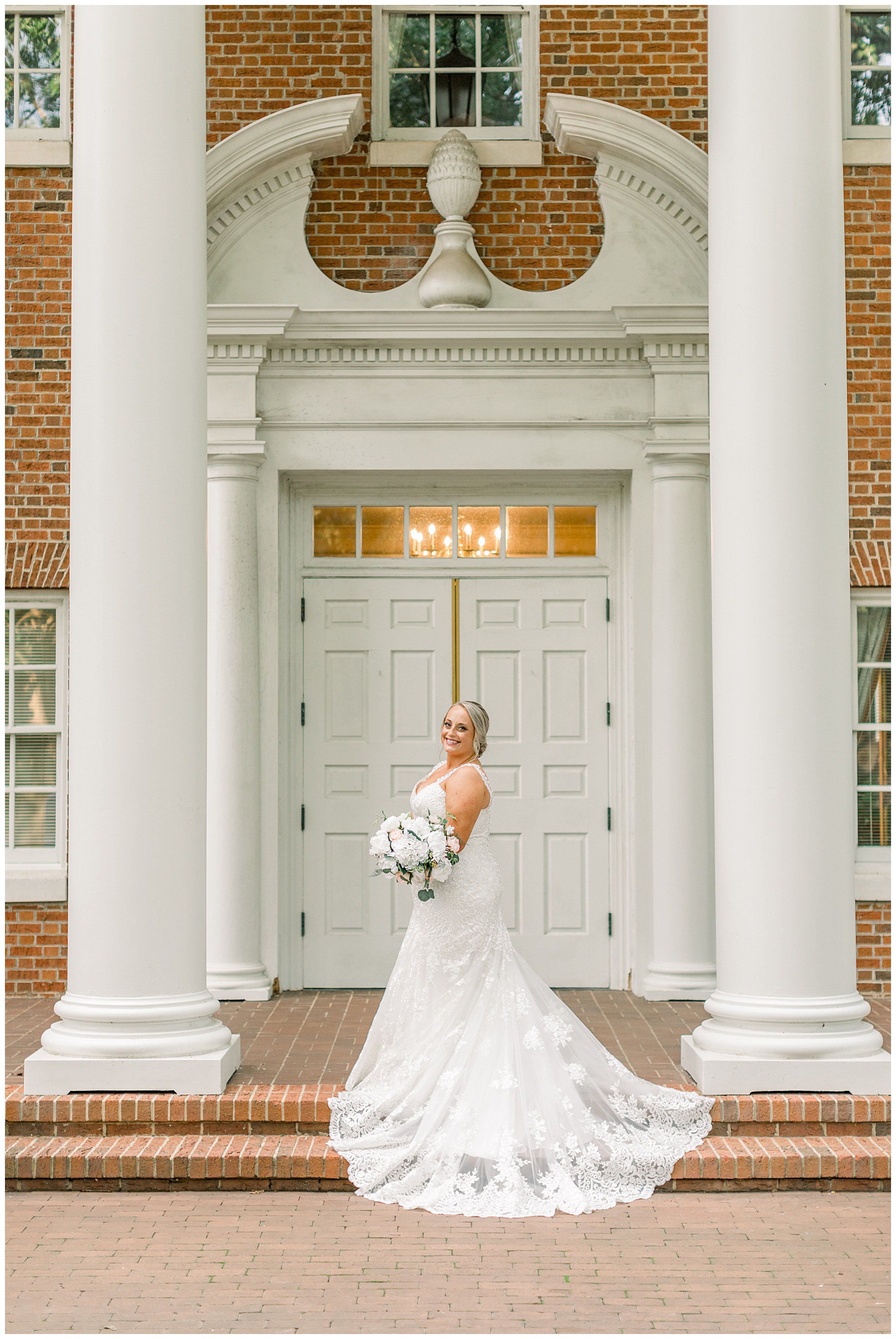 Meredith College Bridal Session - Raleigh NC Wedding Photographer - Tiffany L Johnson Photography_0009.jpg