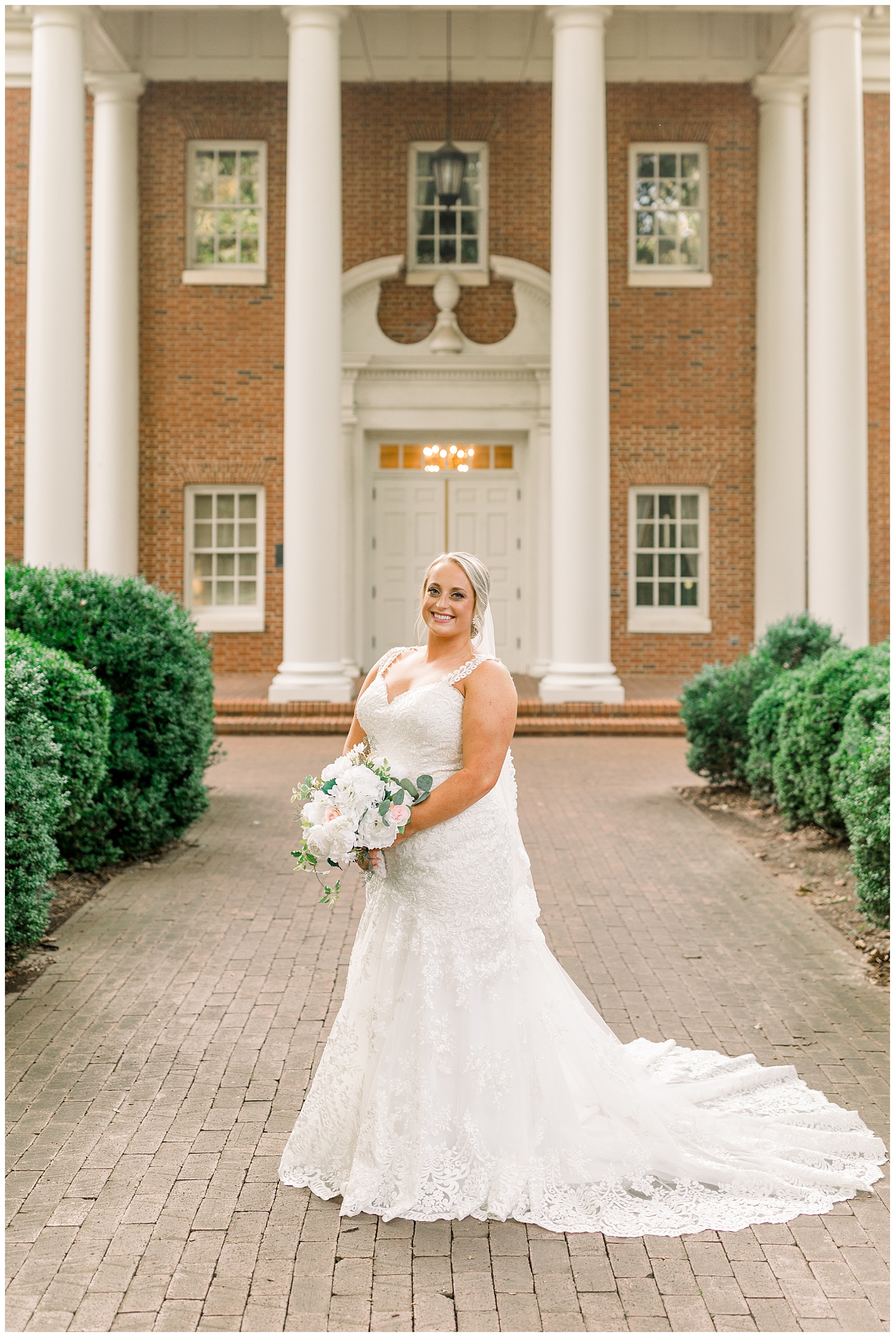 Meredith College Bridal Session - Raleigh NC Wedding Photographer - Tiffany L Johnson Photography_0013.jpg