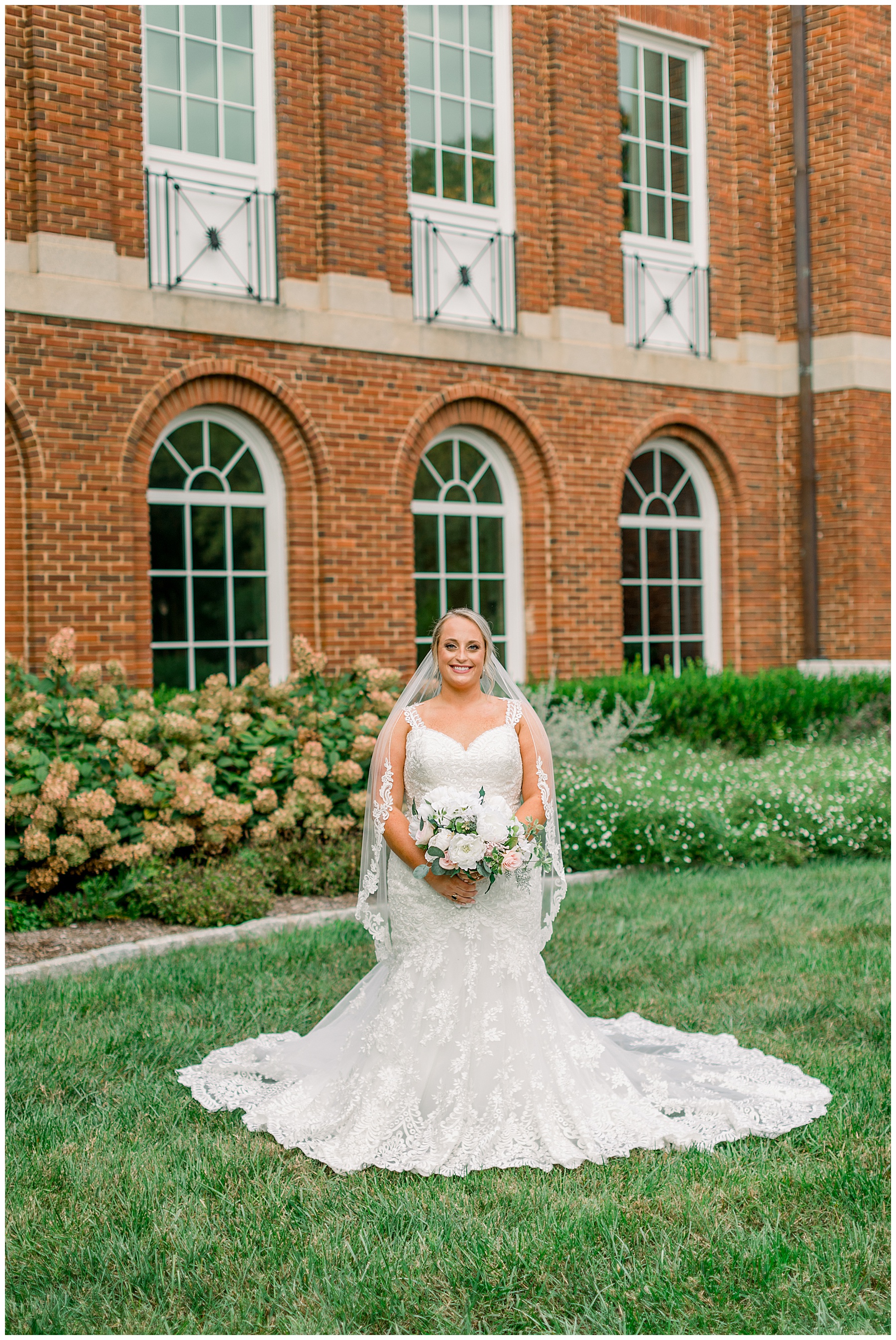 Meredith College Bridal Session - Raleigh NC Wedding Photographer - Tiffany L Johnson Photography_0037.jpg