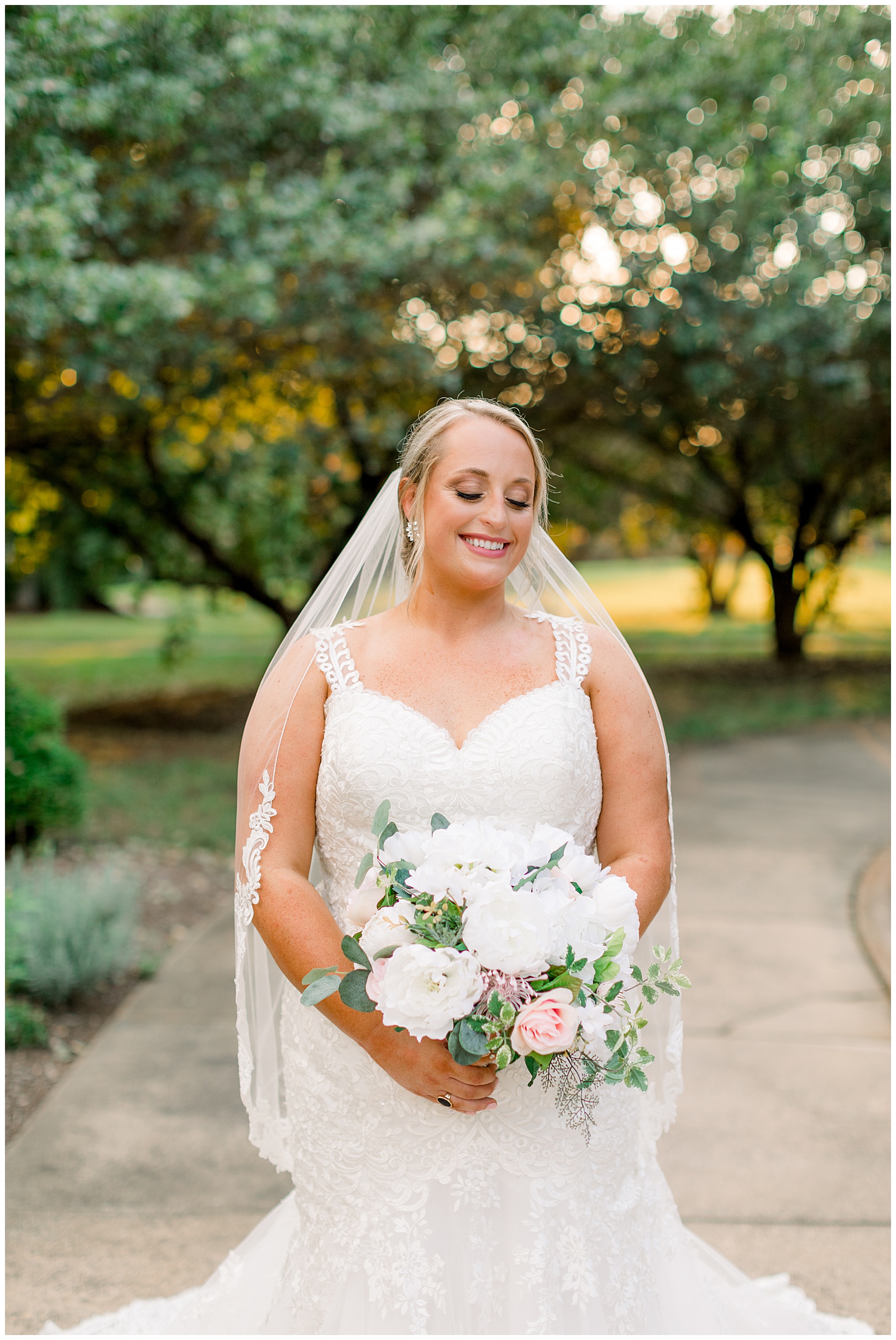 Meredith College Bridal Session - Raleigh NC Wedding Photographer - Tiffany L Johnson Photography_0043.jpg