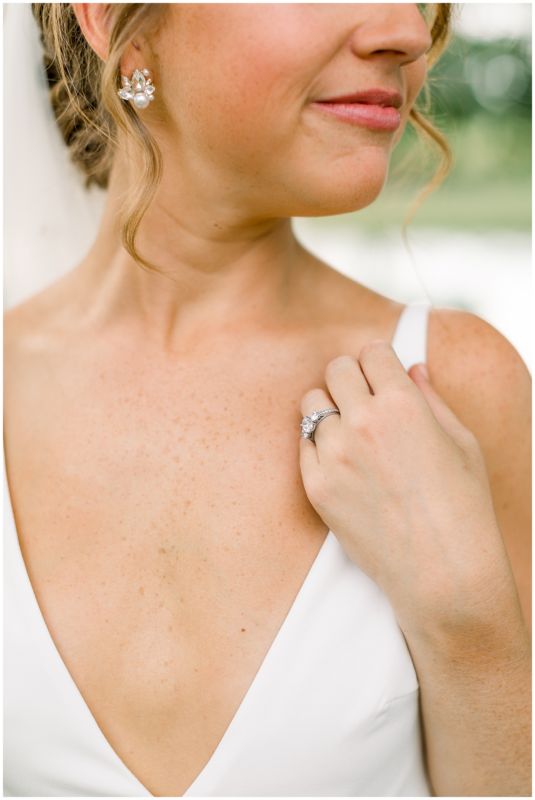 Rose Hill Estate Bridal Session - Tiffany L Johnson Photography_0005.jpg