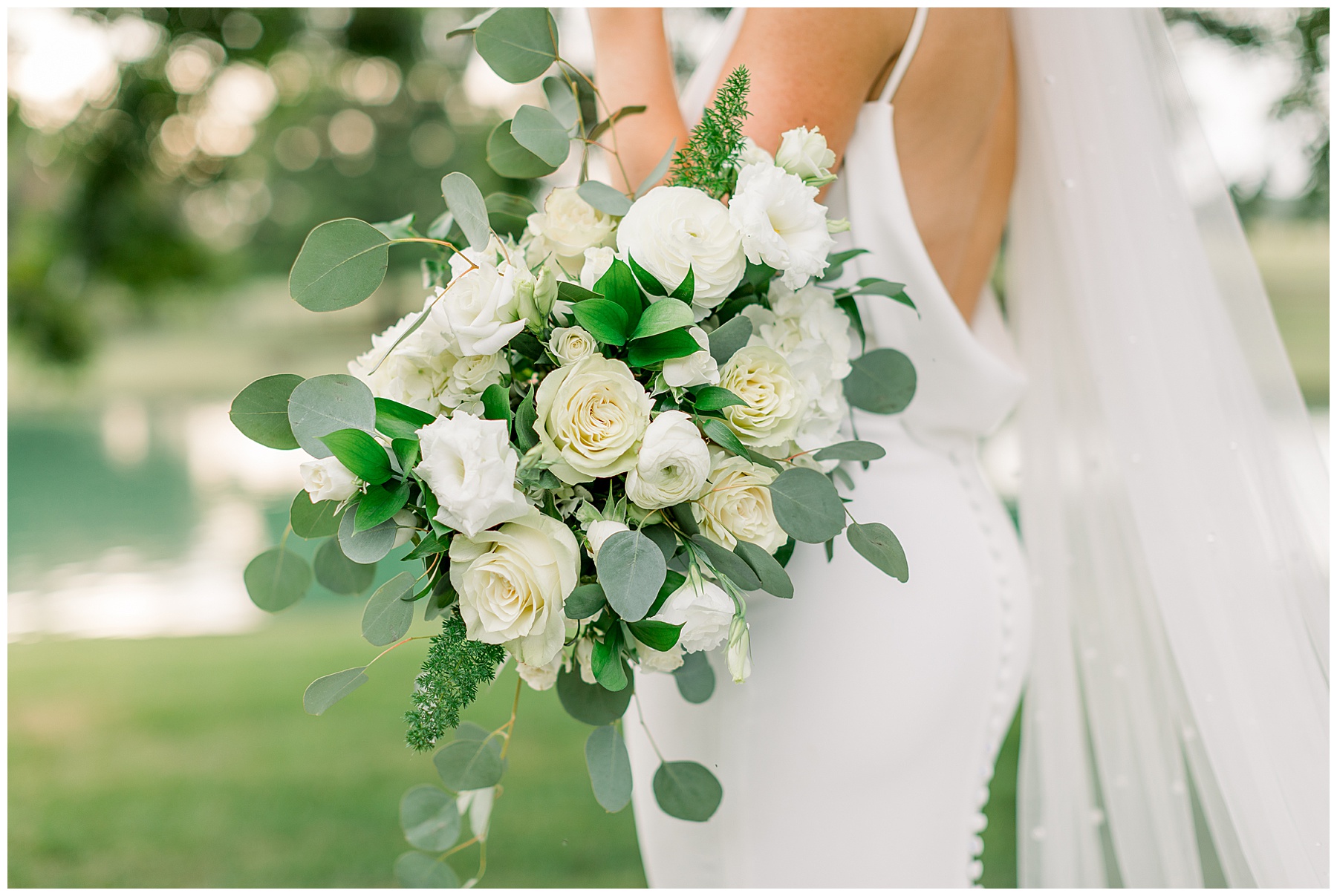 Rose Hill Estate Bridal Session - Tiffany L Johnson Photography_0011.jpg