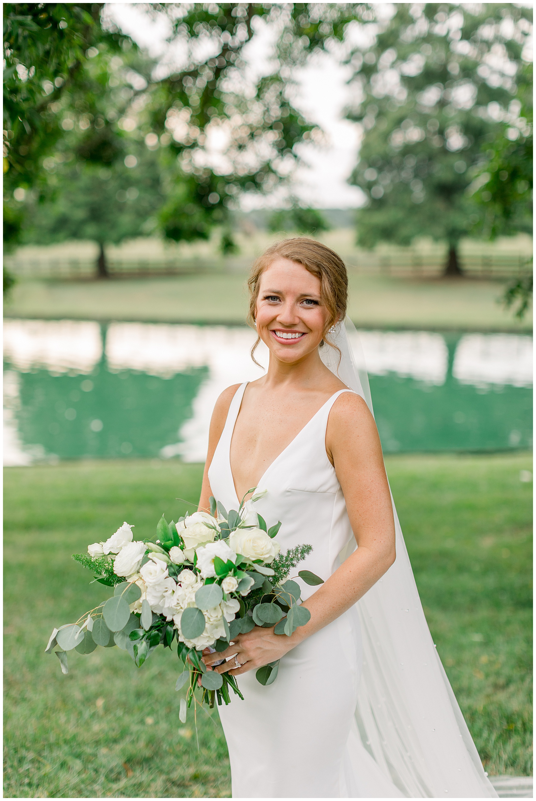 Rose Hill Estate Bridal Session - Tiffany L Johnson Photography_0013.jpg