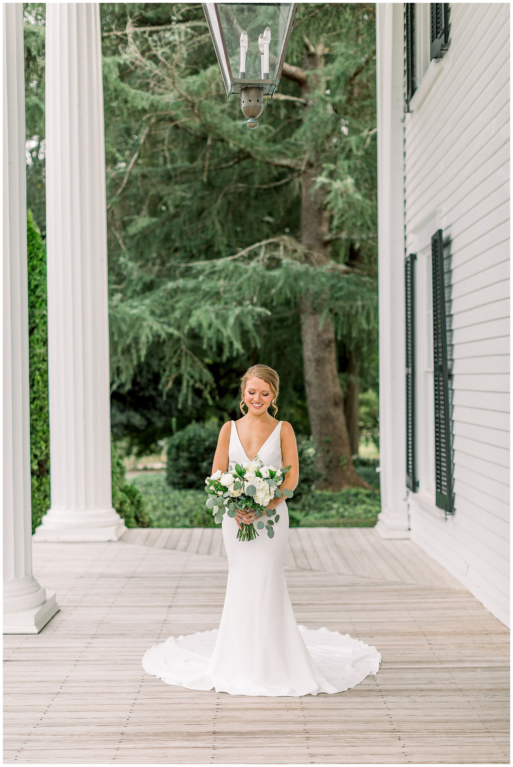 Rose Hill Estate Bridal Session - Tiffany L Johnson Photography_0036.jpg