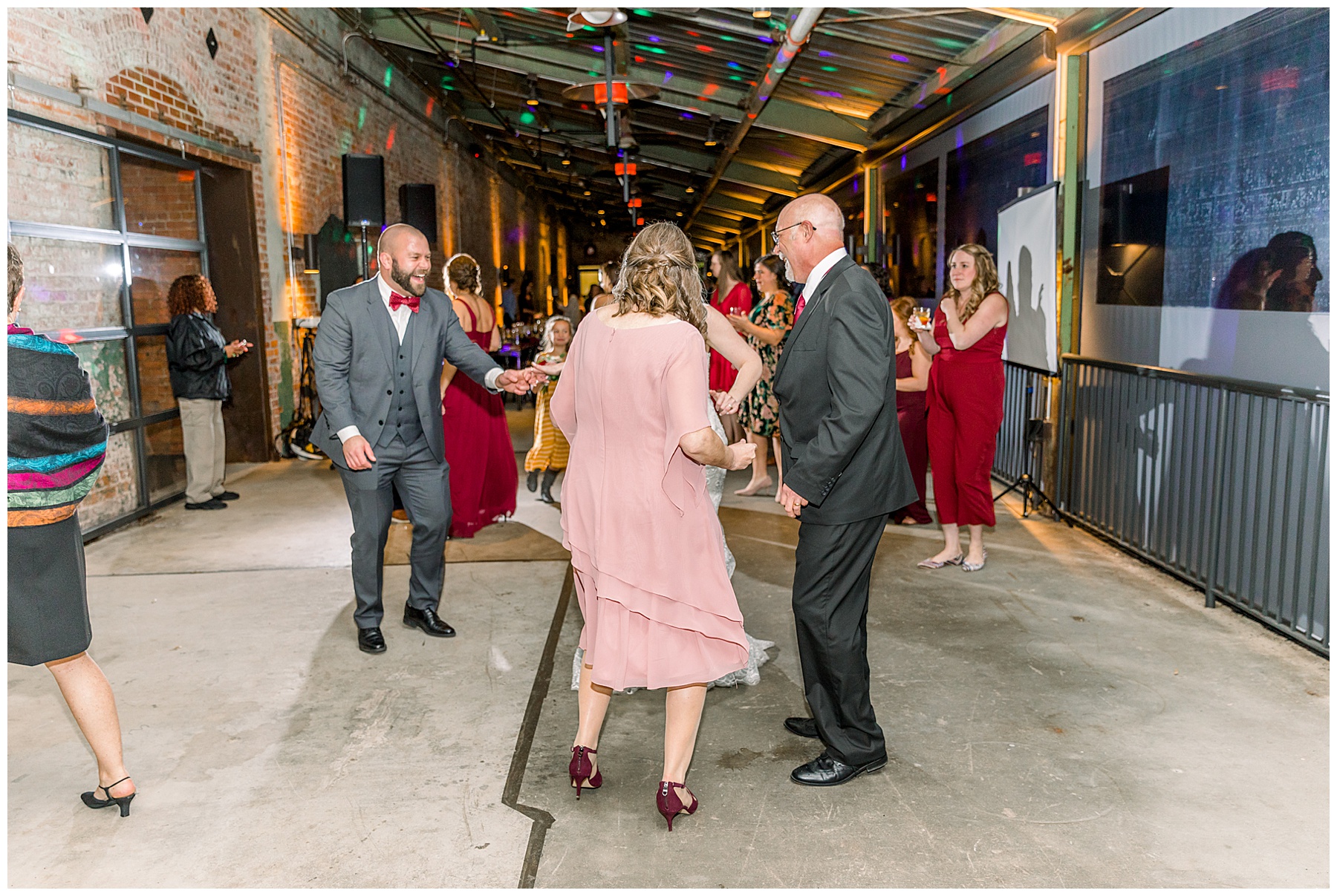 BELT LINE STATION WEDDING DAY - TIFFANY L JOHNSON PHOTOGRAPHY_0196