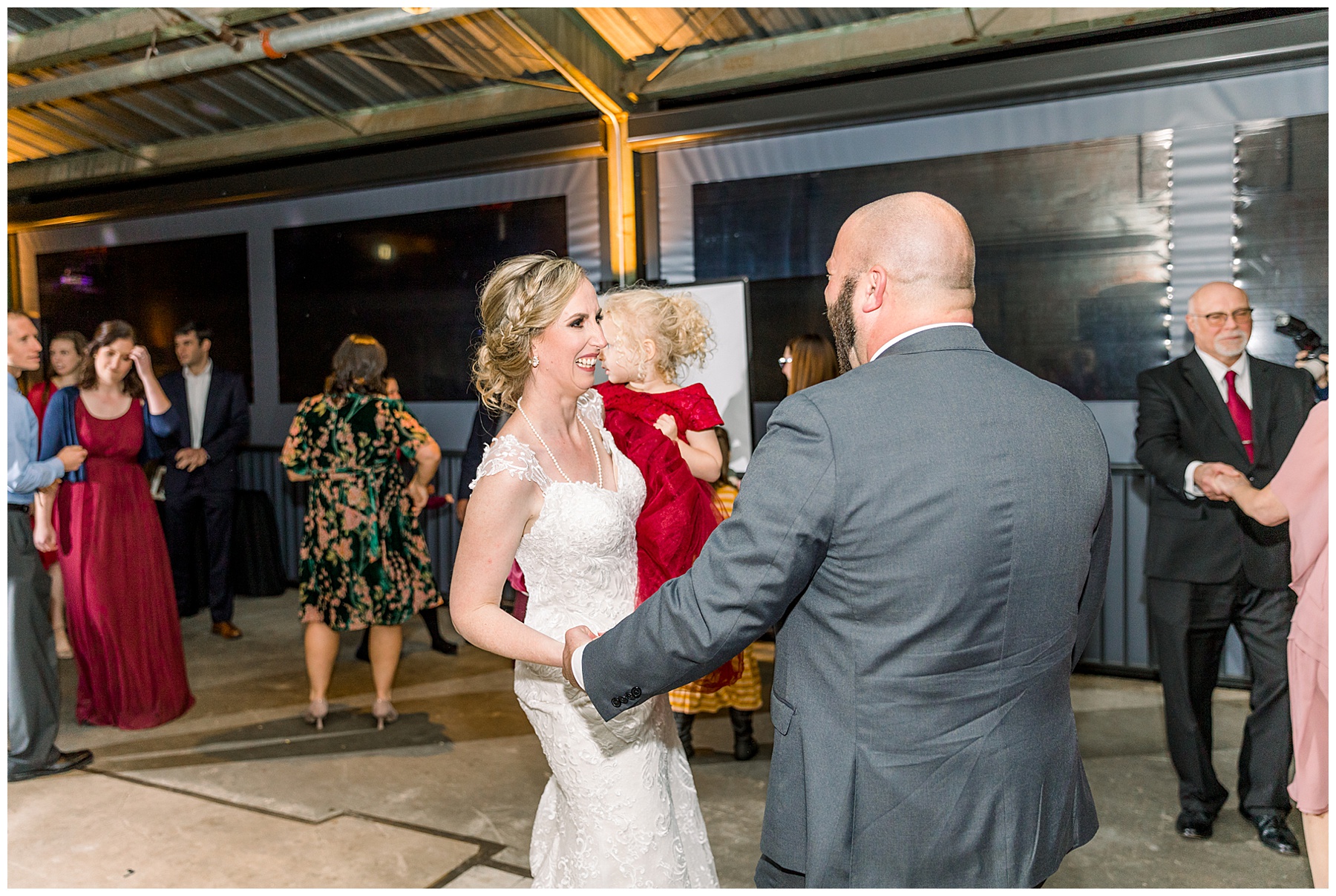 BELT LINE STATION WEDDING DAY - TIFFANY L JOHNSON PHOTOGRAPHY_0204