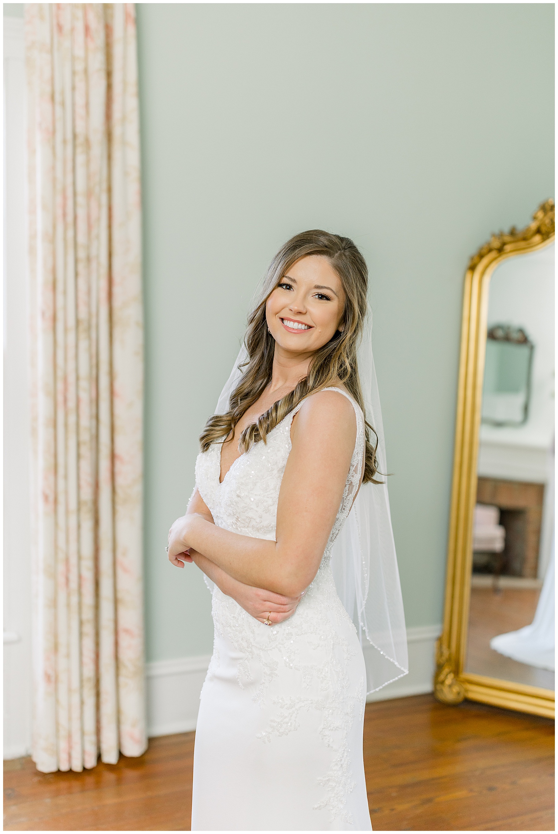 Rose Hill Estate Bridal Session - Tiffany L Johnson Photography_0009.jpg