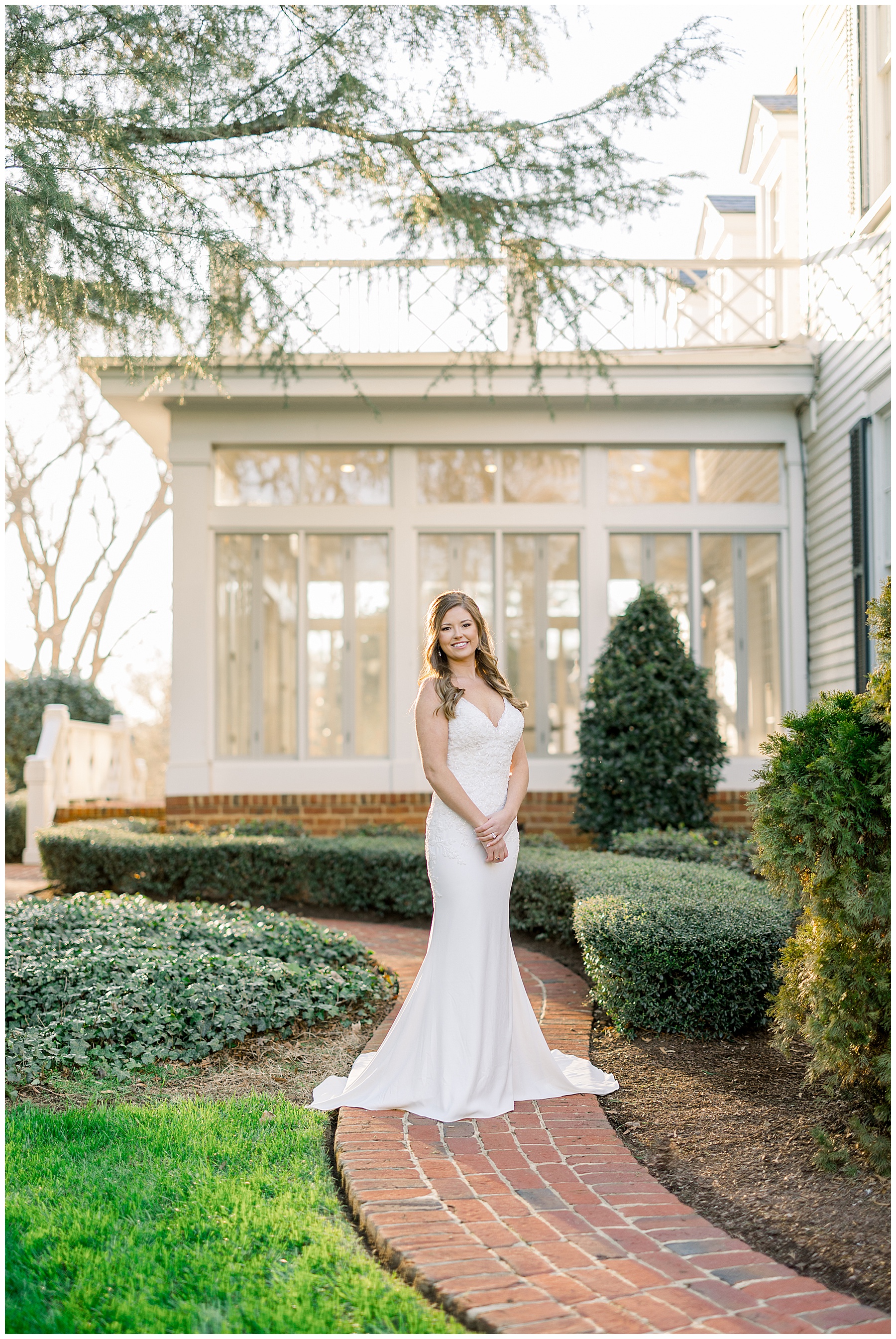 Rose Hill Estate Bridal Session - Tiffany L Johnson Photography_0024.jpg