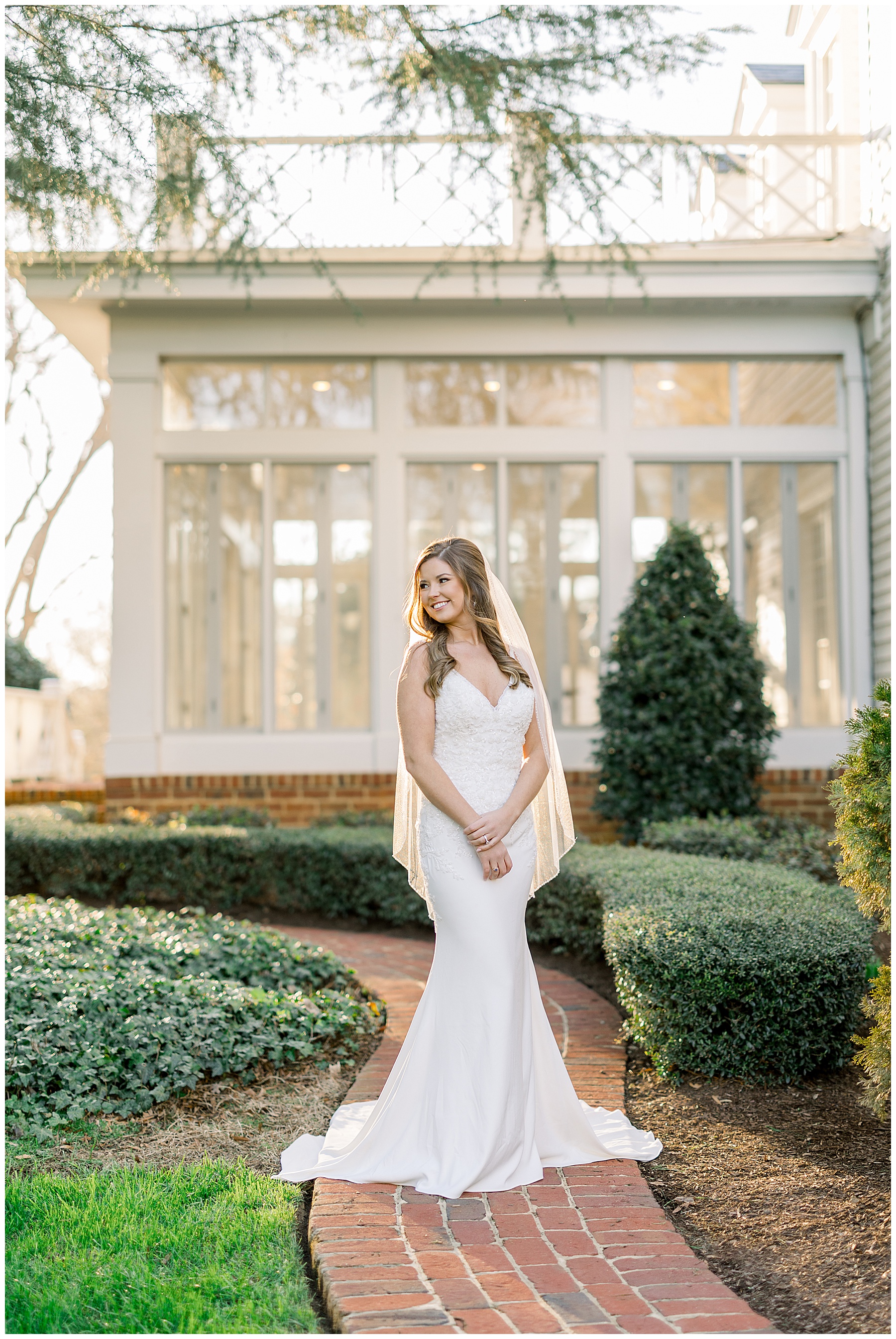 Rose Hill Estate Bridal Session - Tiffany L Johnson Photography_0026.jpg