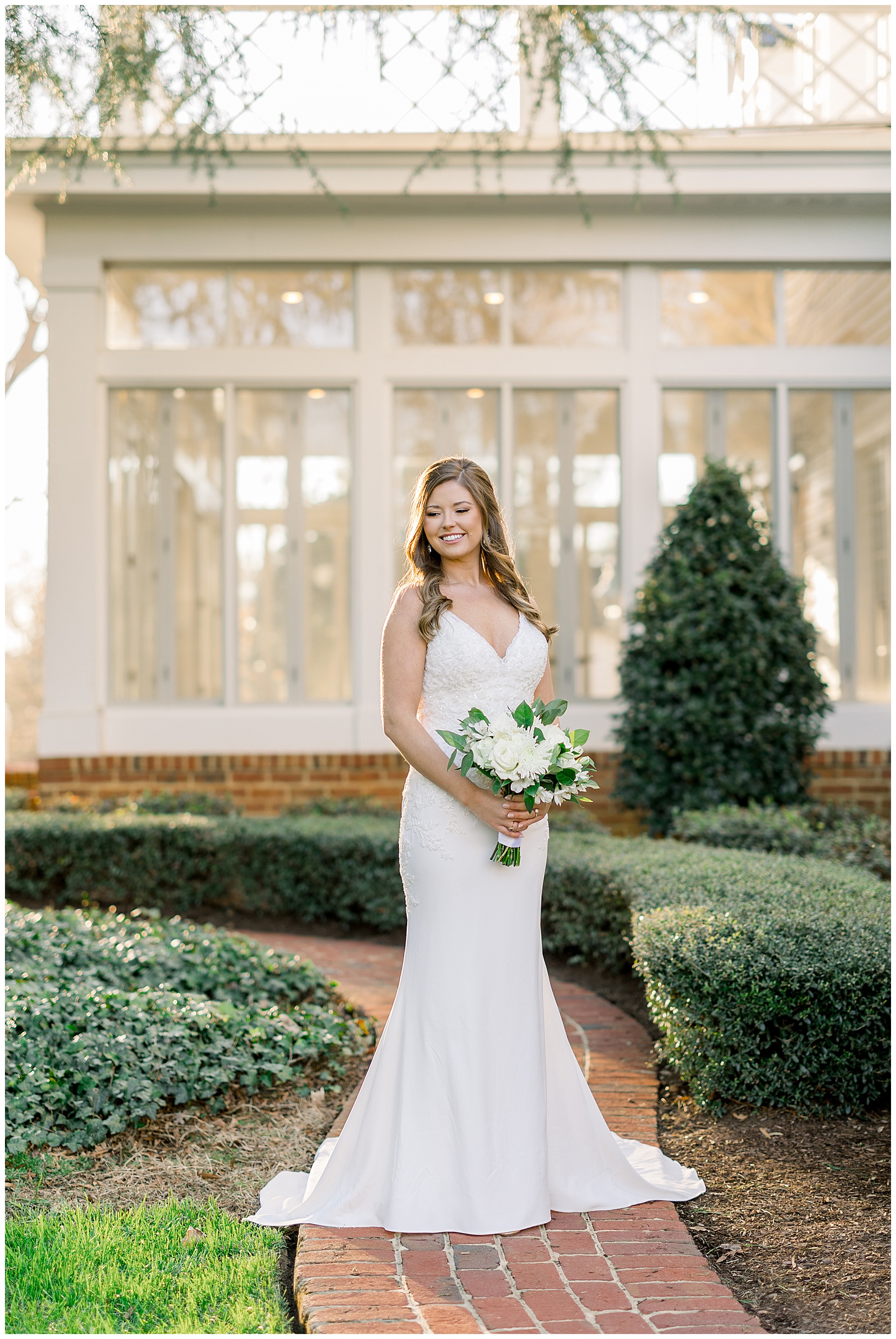 Rose Hill Estate Bridal Session - Tiffany L Johnson Photography_0030.jpg