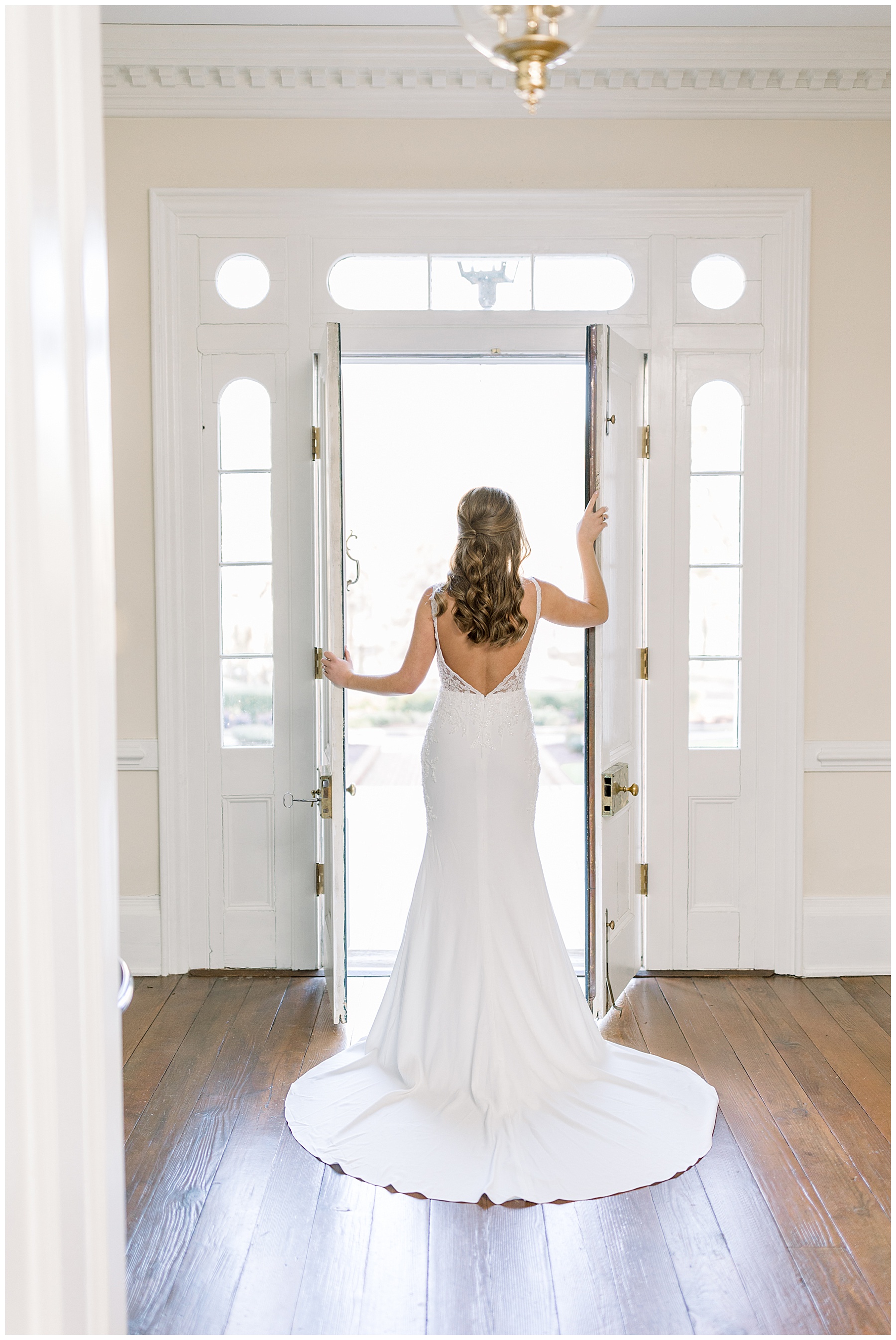 Rose Hill Estate Bridal Session - Tiffany L Johnson Photography_0035.jpg