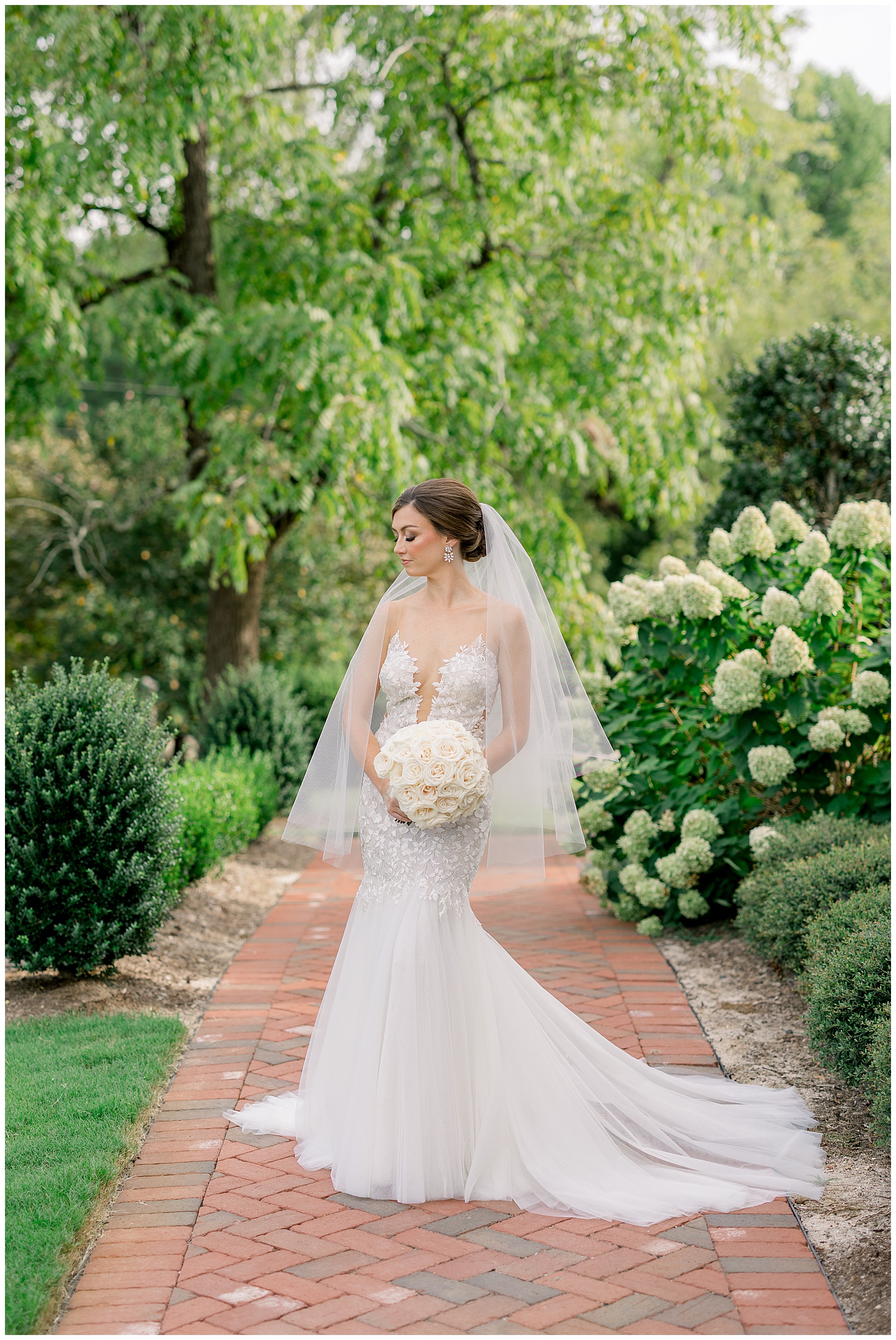 Walnut Hill Bridal Session - Tiffany L Johnson Photography_0015.jpg Walnut Hill Bridal Session - Tiffany L Johnson Photography_0015.jpg