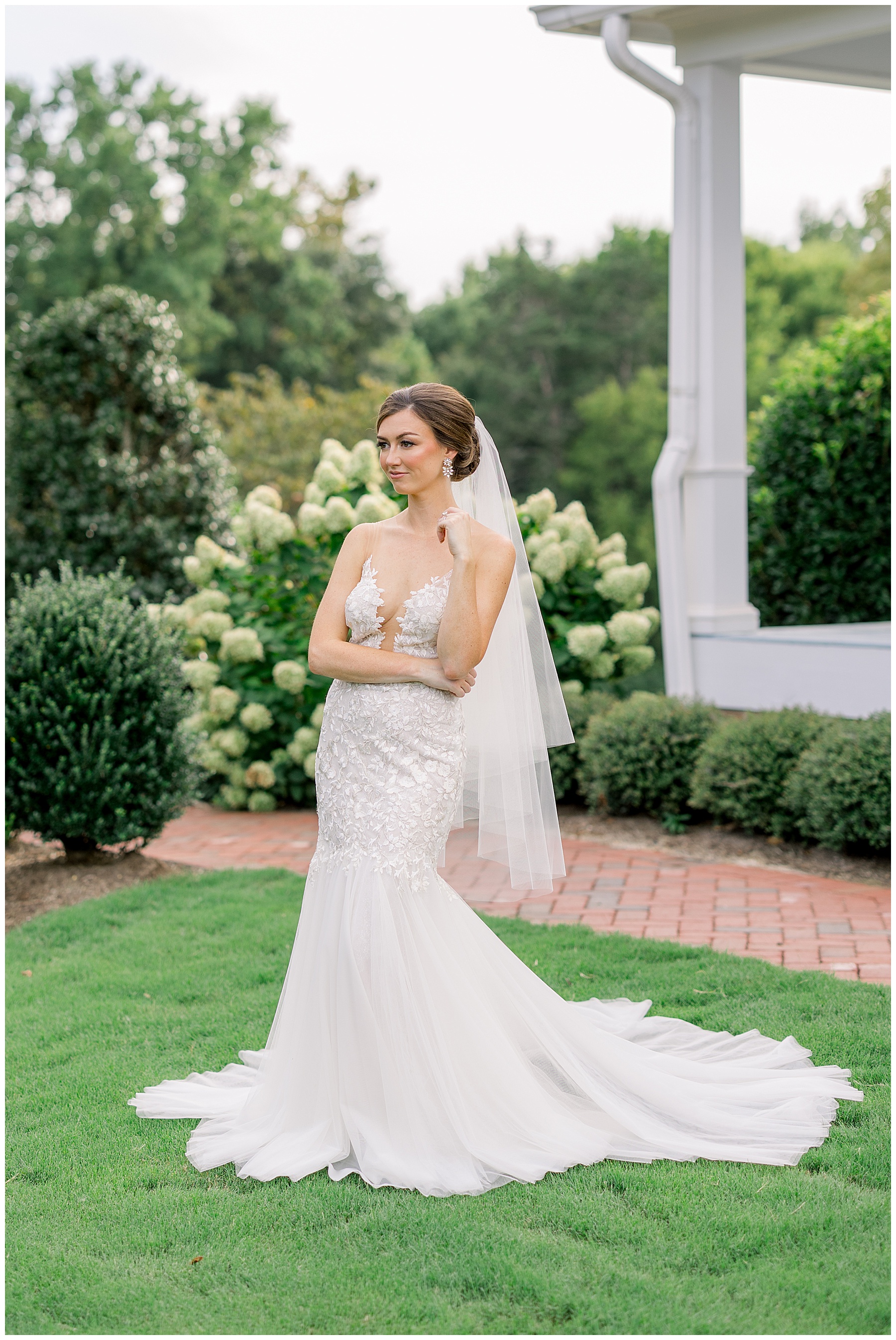 Walnut Hill Bridal Session - Tiffany L Johnson Photography_0027.jpg Walnut Hill Bridal Session - Tiffany L Johnson Photography_0027.jpg