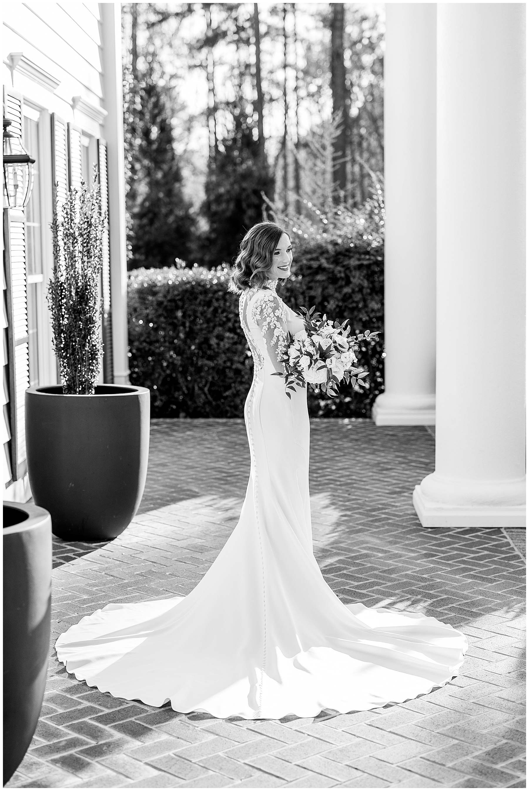 Highgrove Estate Bridal Session - Tiffany L Johnson Photography_0016.jpg