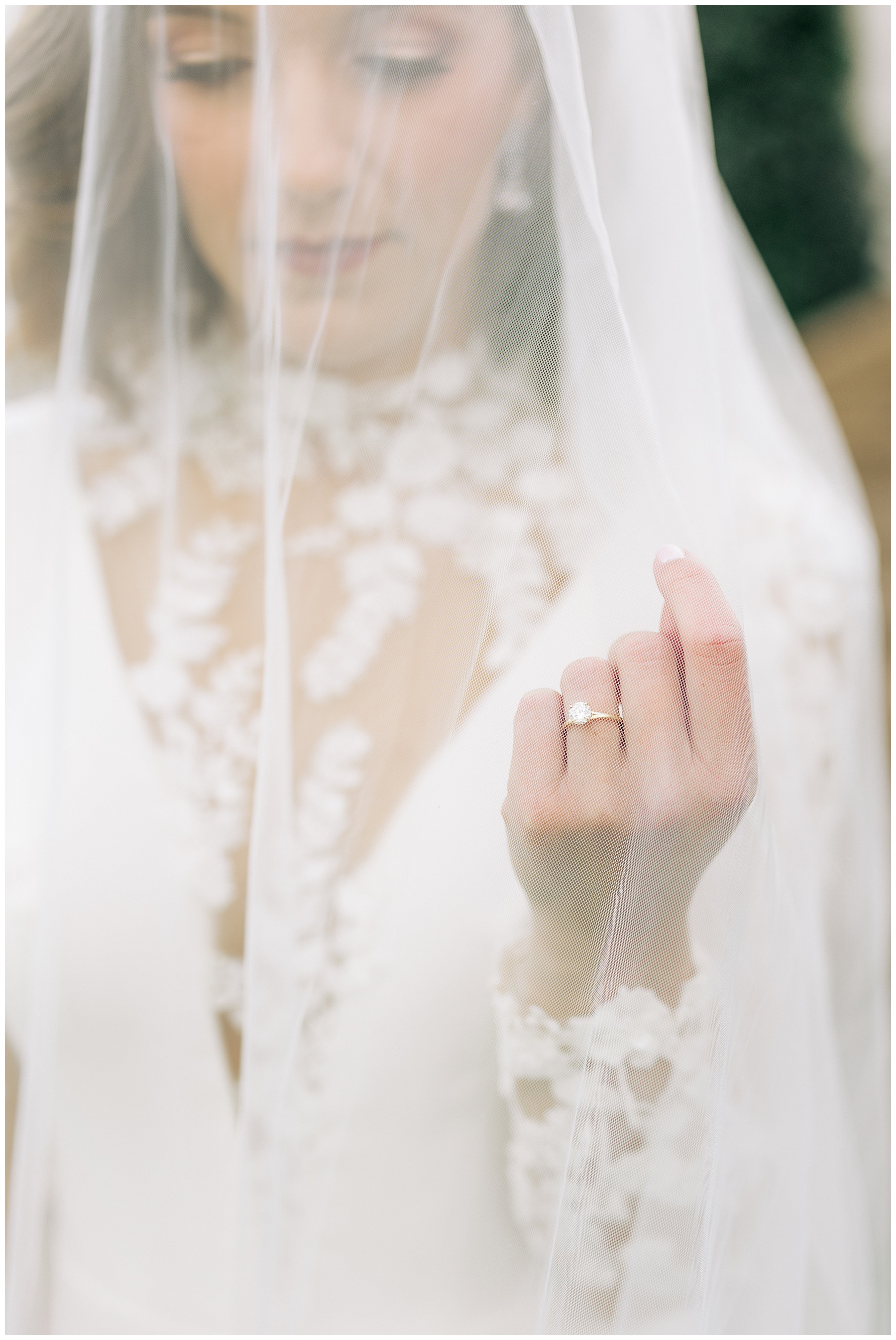 Highgrove Estate Bridal Session - Tiffany L Johnson Photography_0038.jpg