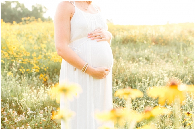 flower field maternity session - wilson nc - tiffany l johnson photography_0010.jpg