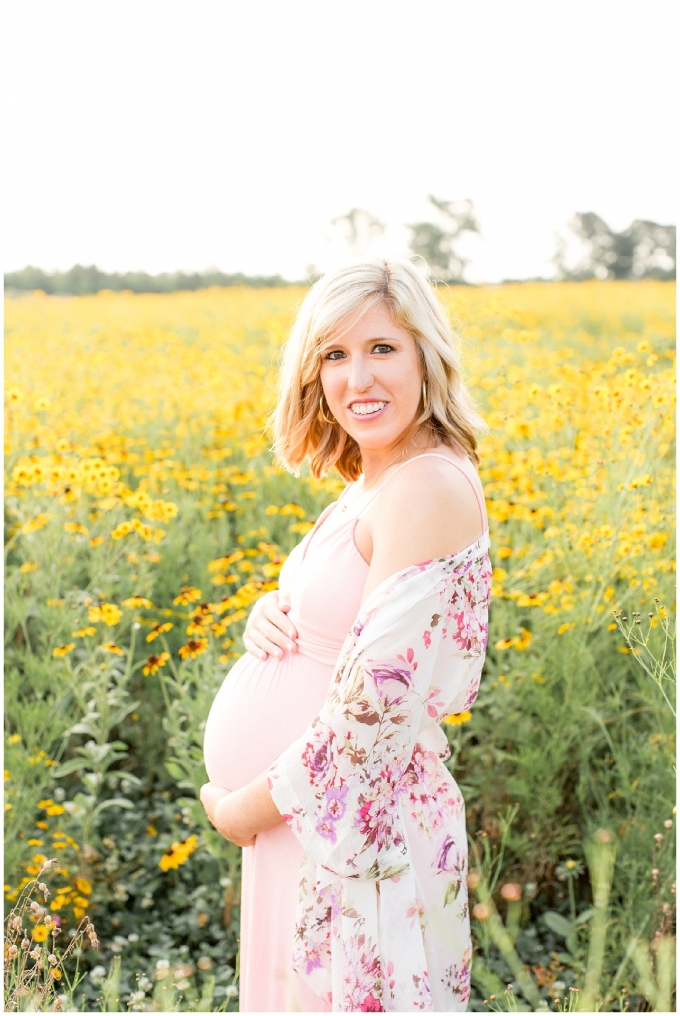 flower field maternity session - wilson nc - tiffany l johnson photography_0029.jpg