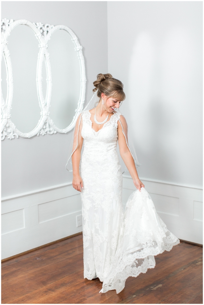 leslie alford mims house-bridal portraits-mims house-tiffany l johnson photography_0023.jpg