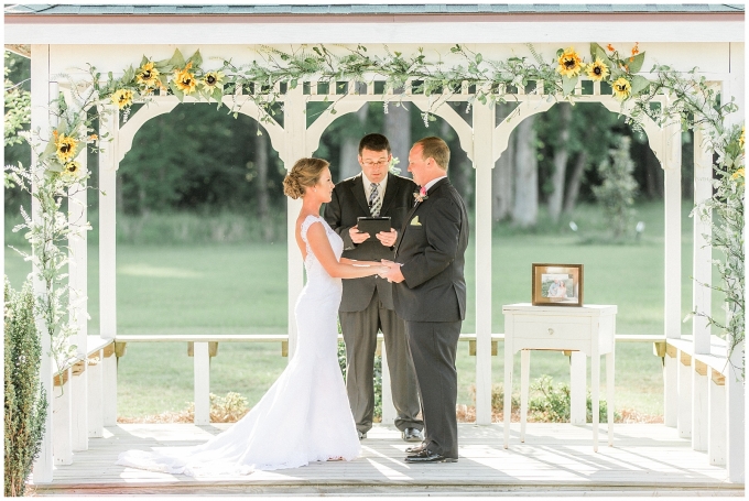 Fox Hollow Farms Wedding Day-Tiffany L Johnson Photography-Raleigh wedding photographer_0066.jpg