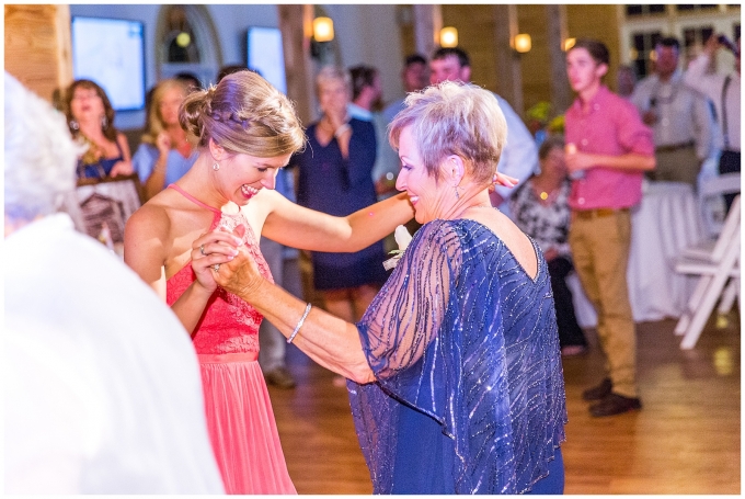 Fox Hollow Farms Wedding Day-Tiffany L Johnson Photography-Raleigh wedding photographer_0129.jpg