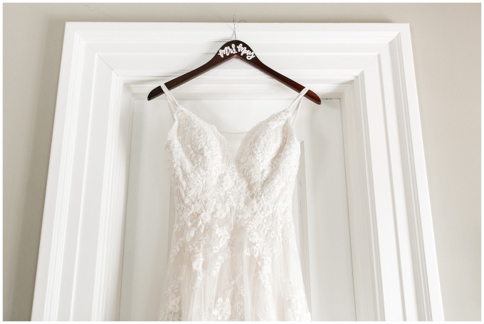 the leaning tree wedding day-raleigh wedding photographer-tiffany l johnson photography_0025.jpg