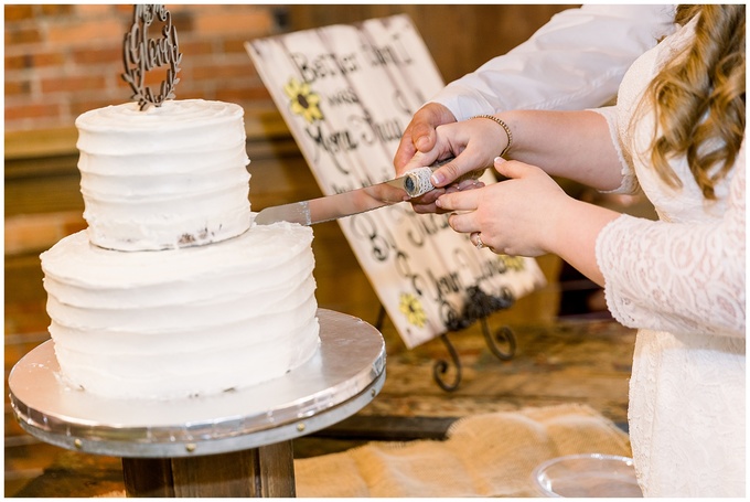 Elm City Train Depot Wedding - Tiffany L Johnson Photography_0092.jpg