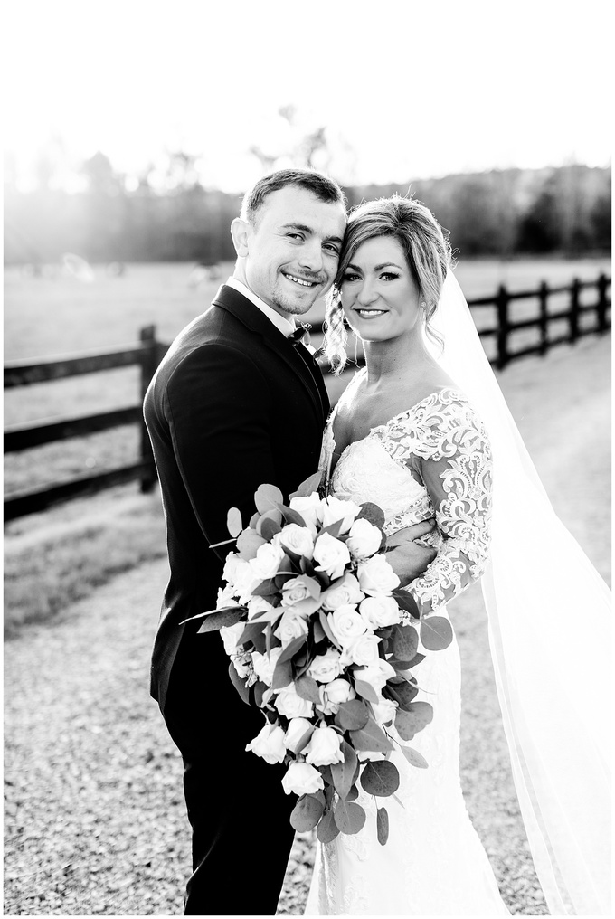 Oakland Farm Wedding Day - Tiffany L Johnson Photography_0107.jpg